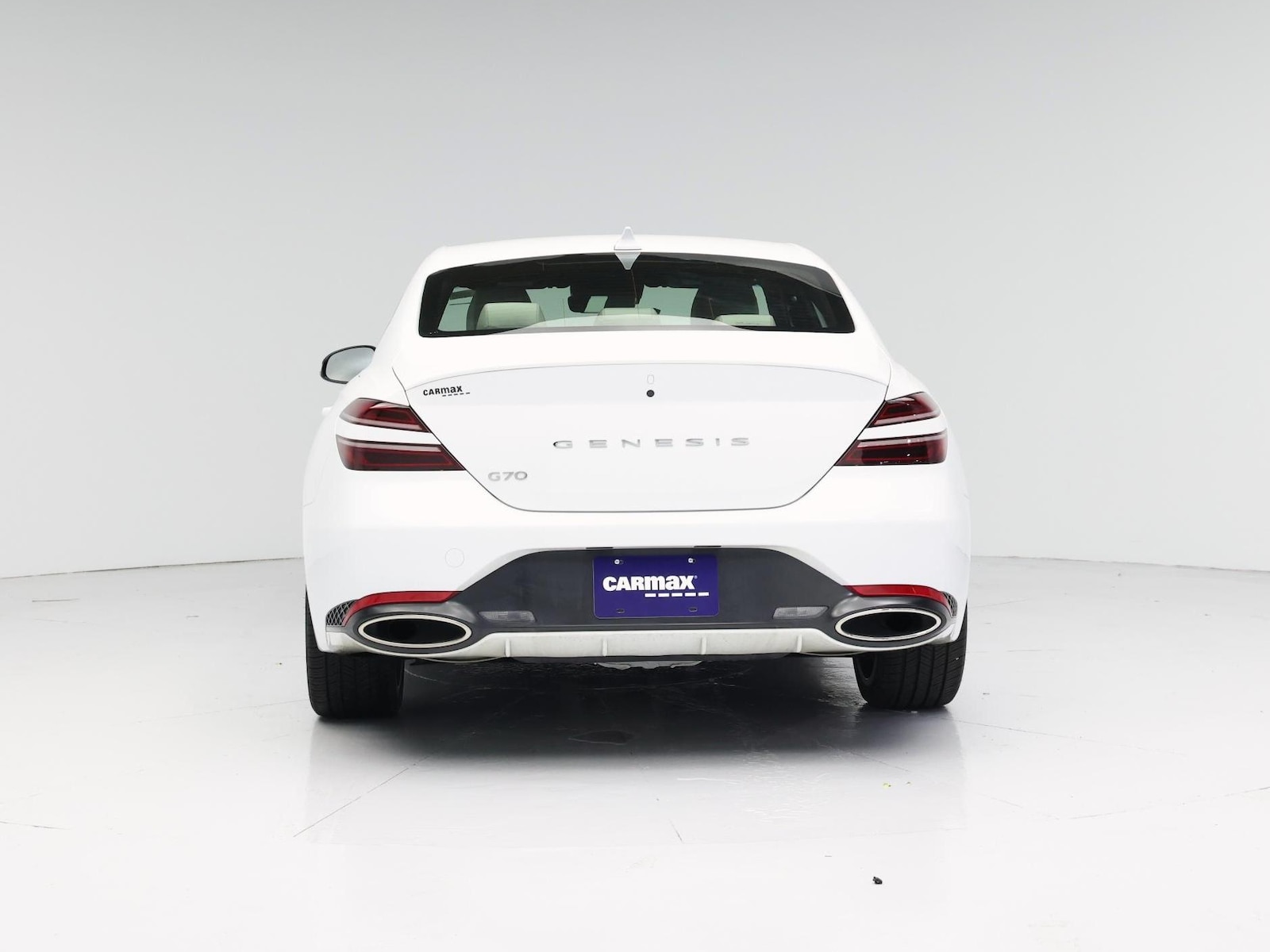 2025 GENESIS G70 Standard - Photo 7