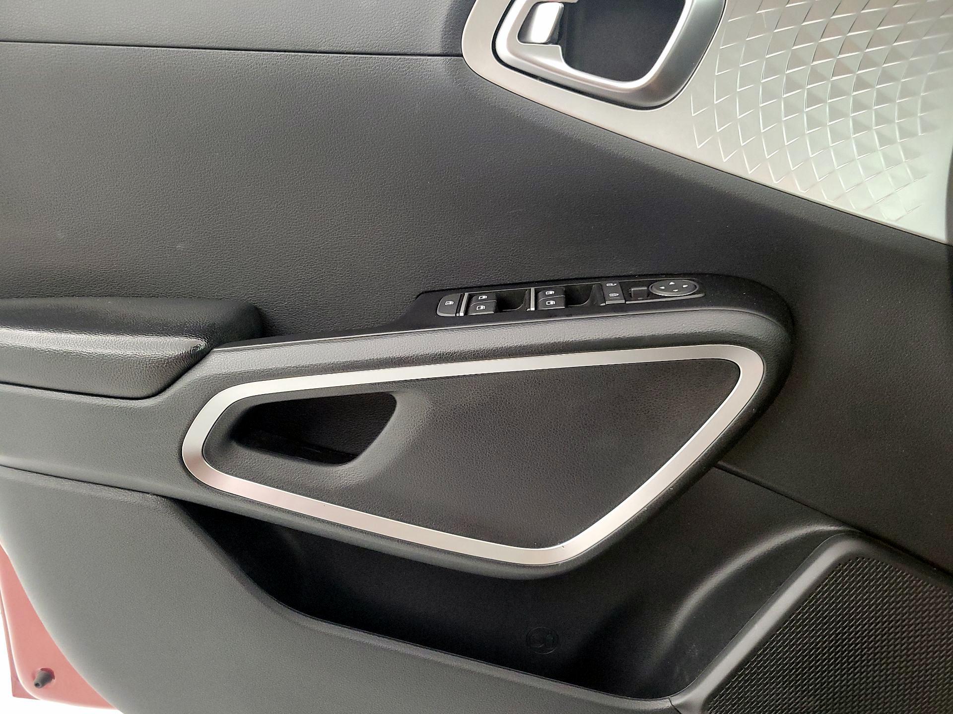 Thumbnail: 2021 Kia Soul - 12