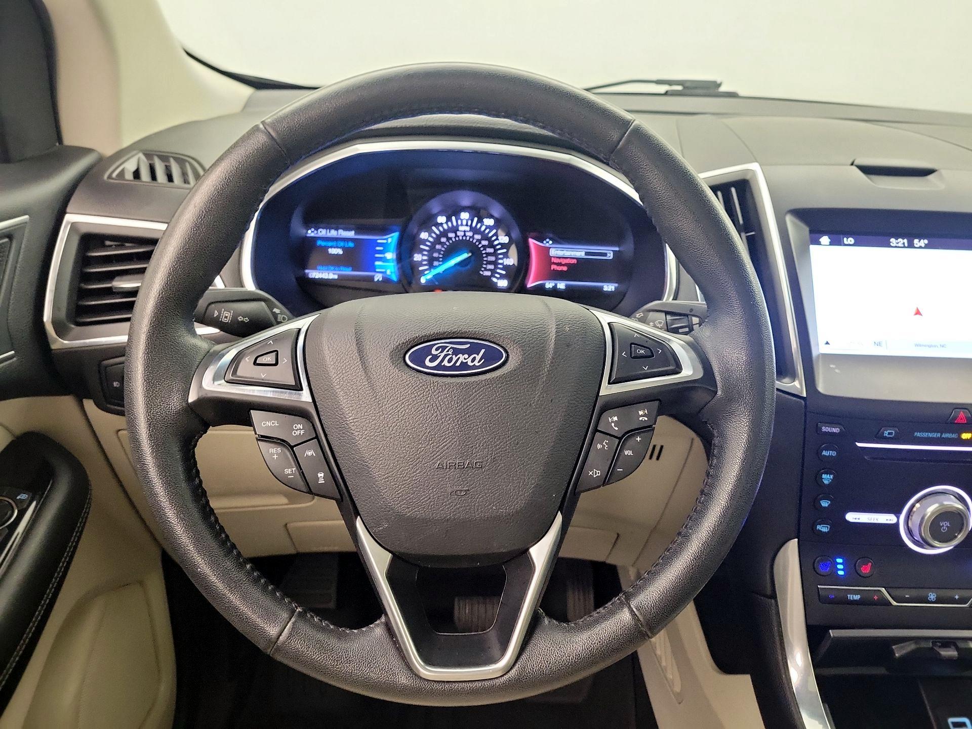 Thumbnail: 2019 Ford Edge - 10