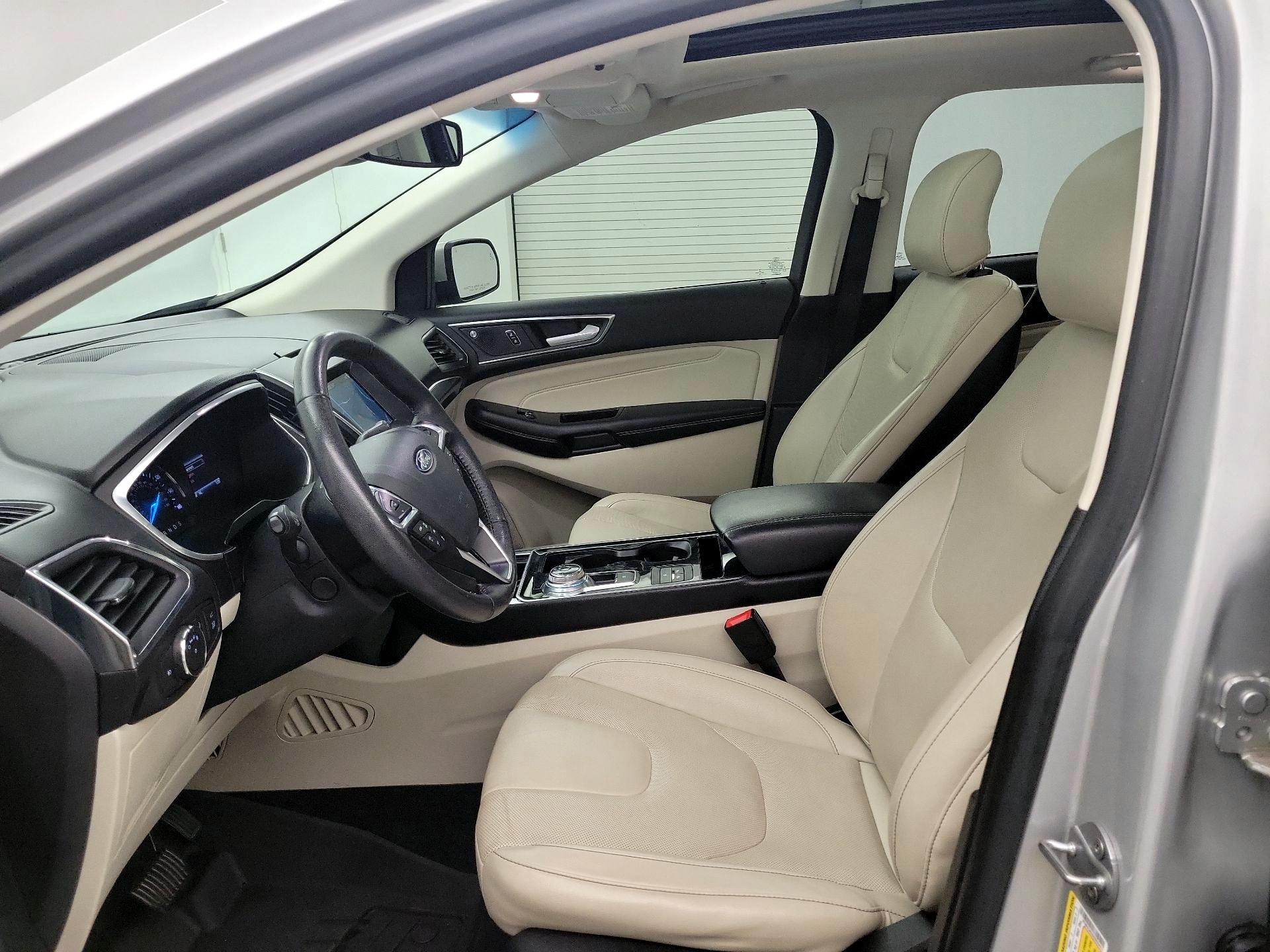 Thumbnail: 2019 Ford Edge - 11