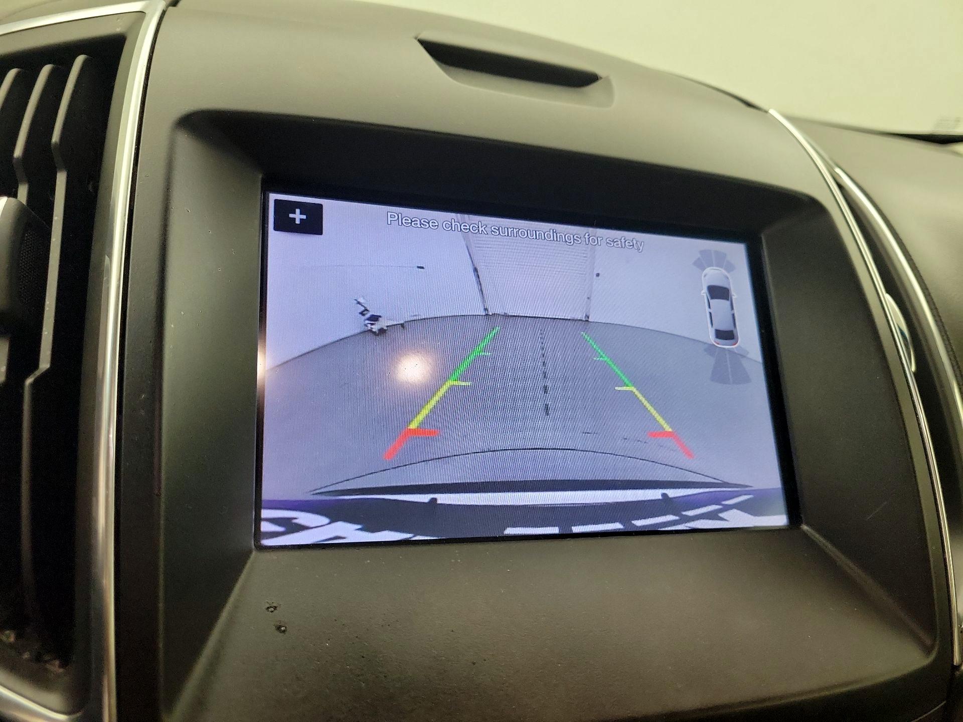 Thumbnail: 2019 Ford Edge - 15