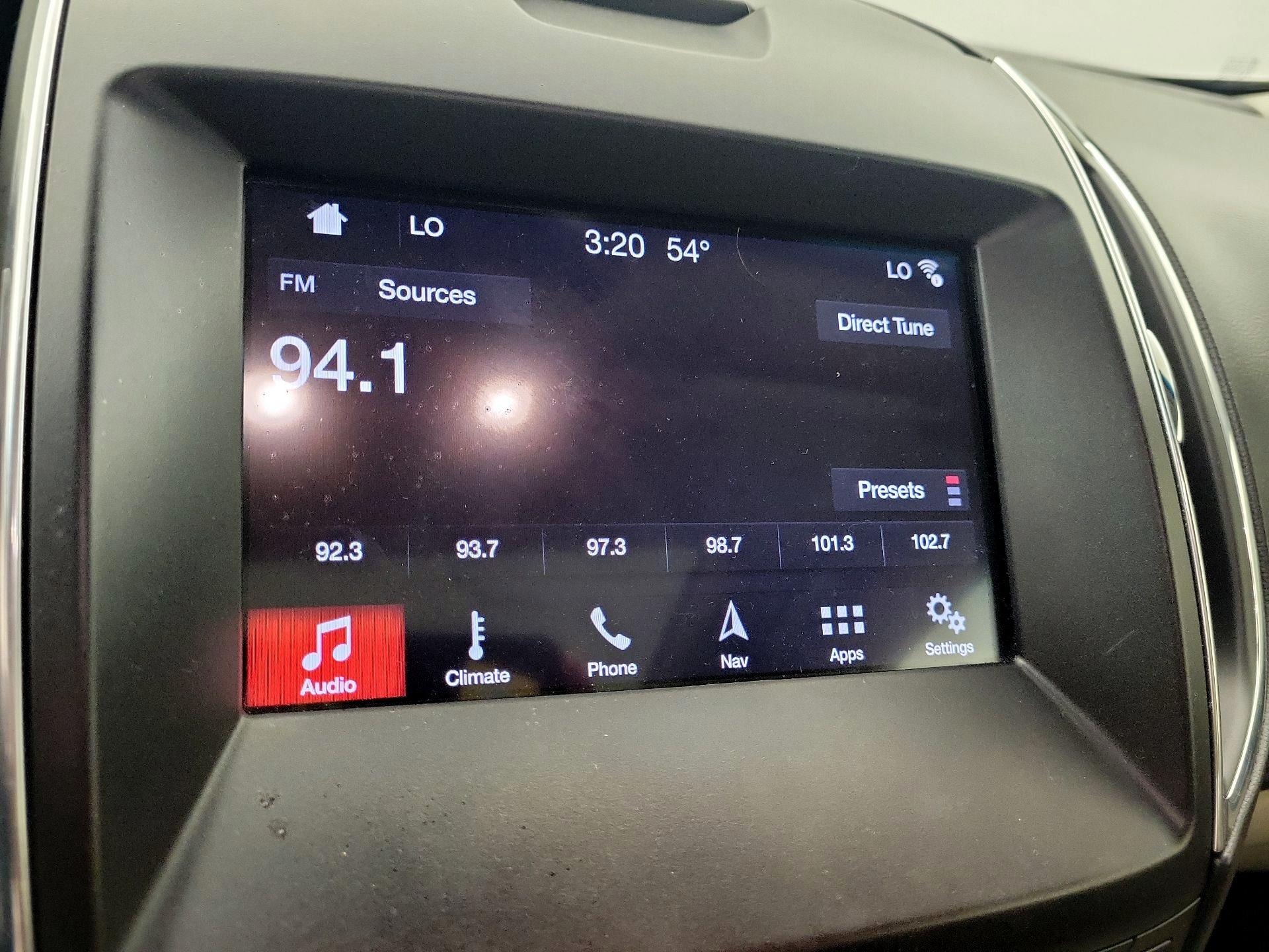 Thumbnail: 2019 Ford Edge - 16