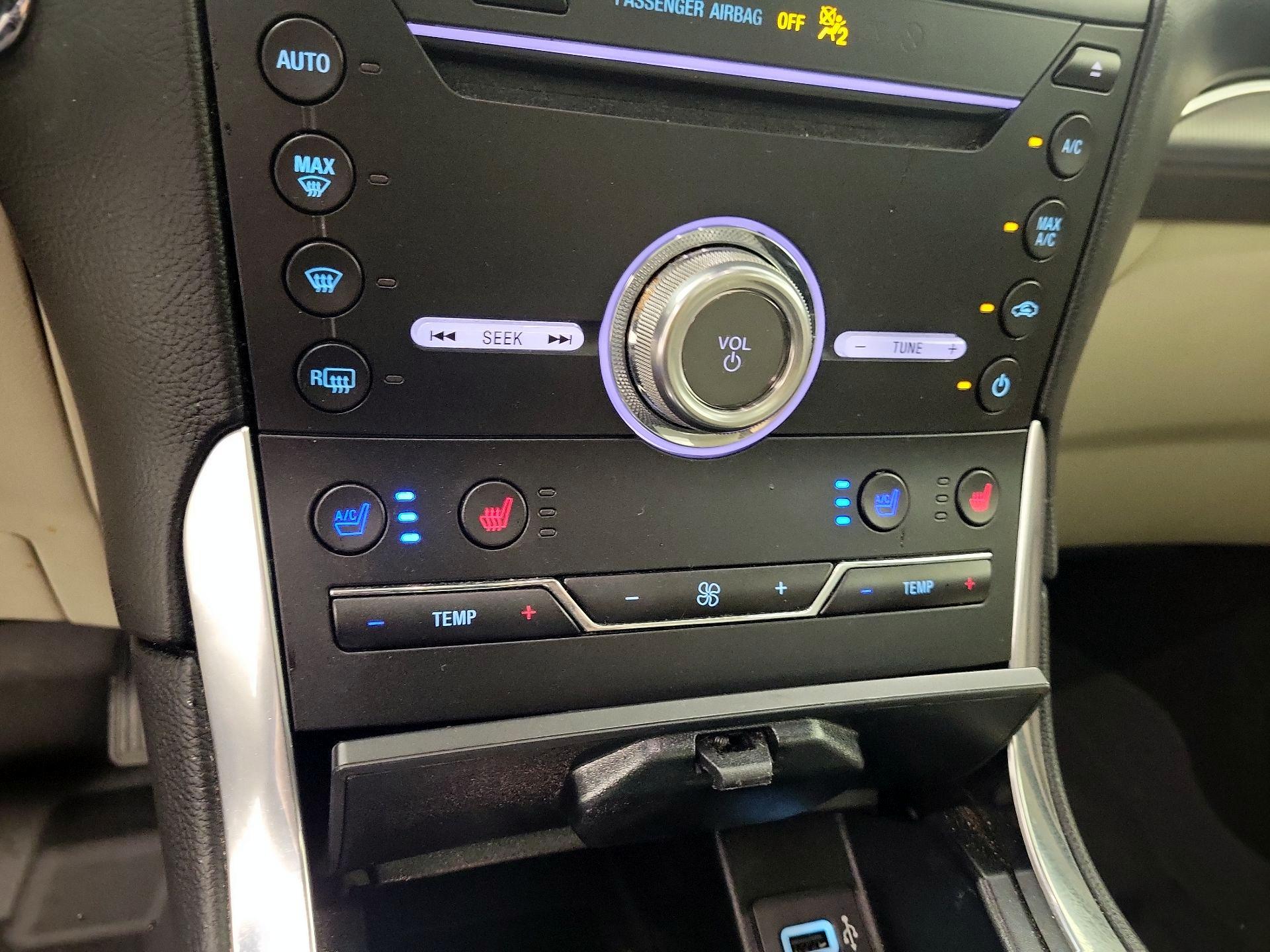 Thumbnail: 2019 Ford Edge - 17