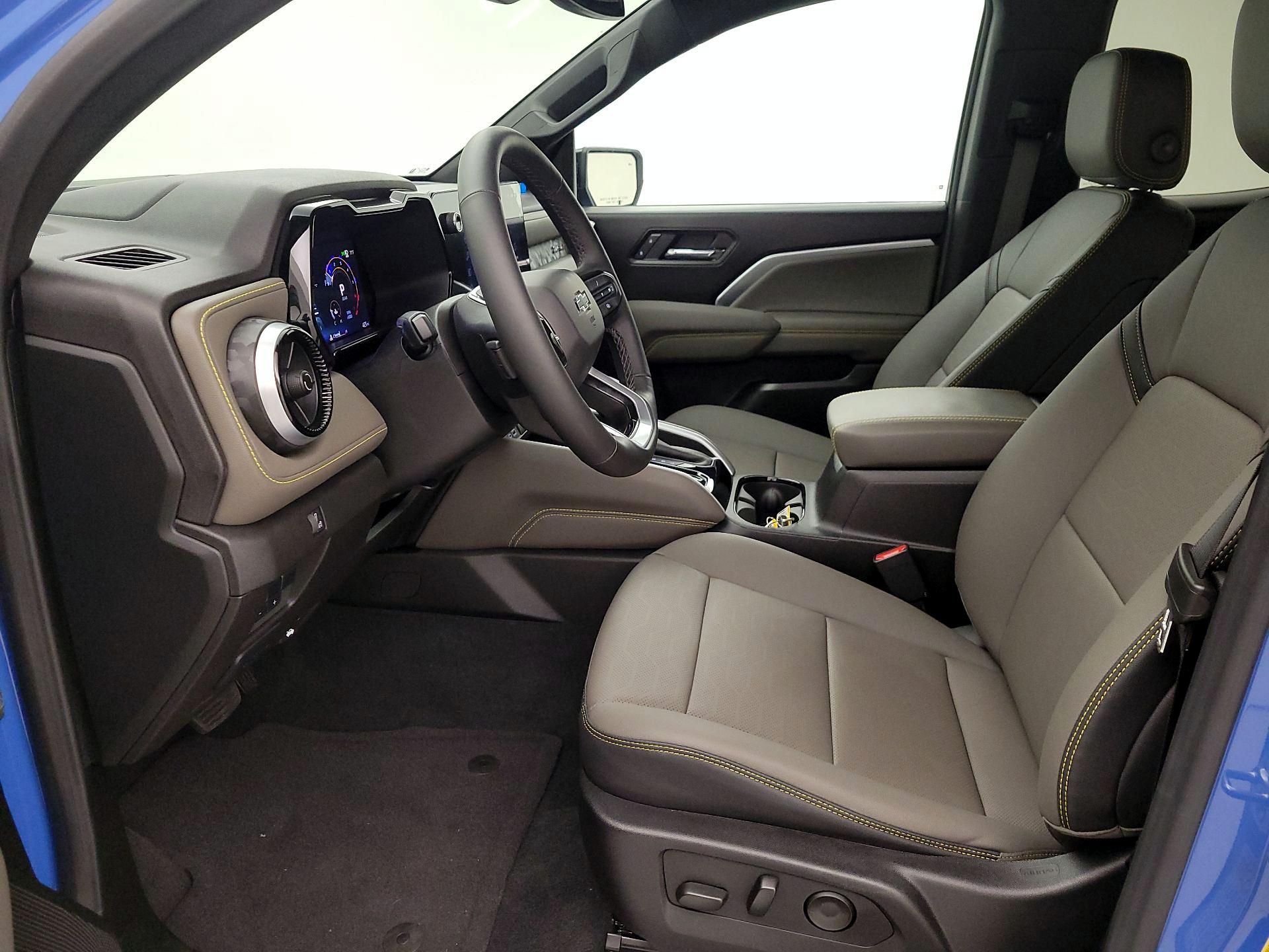 Thumbnail: 2025 Chevrolet Colorado - 11