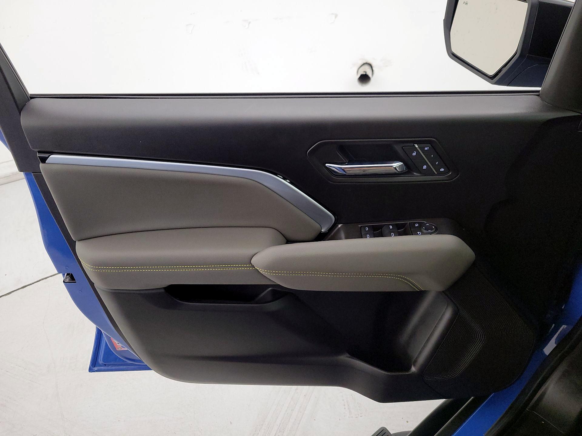 Thumbnail: 2025 Chevrolet Colorado - 12