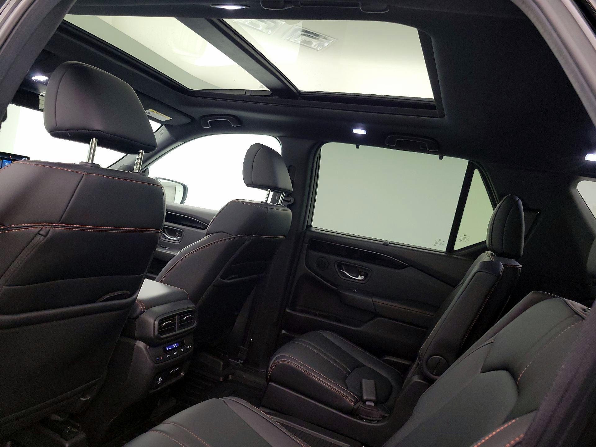 Thumbnail: 2025 Honda Pilot - 19