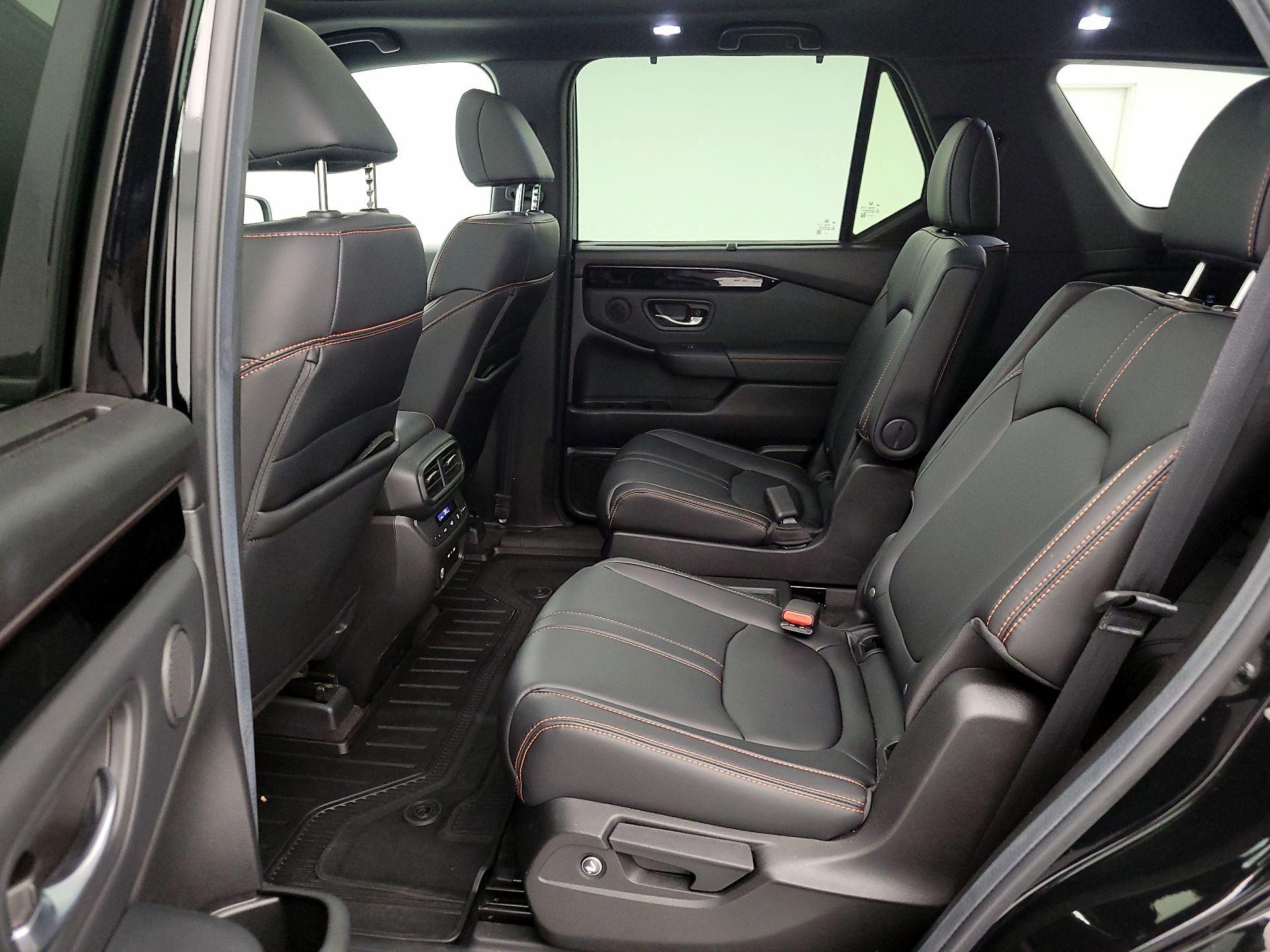 Thumbnail: 2025 Honda Pilot - 20