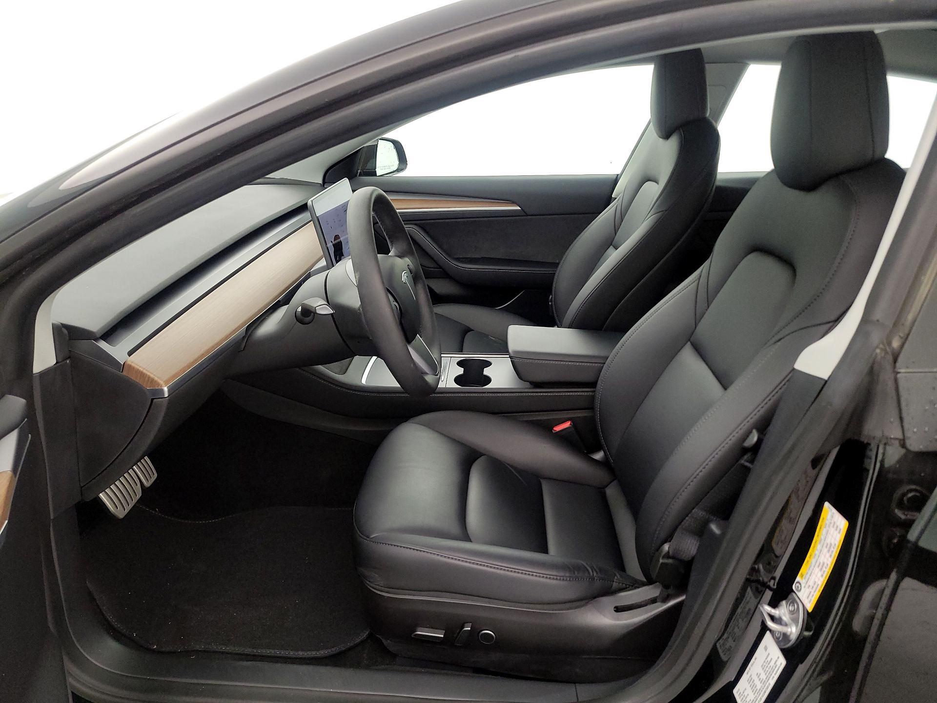 Thumbnail: 2022 Tesla Model 3 - 11