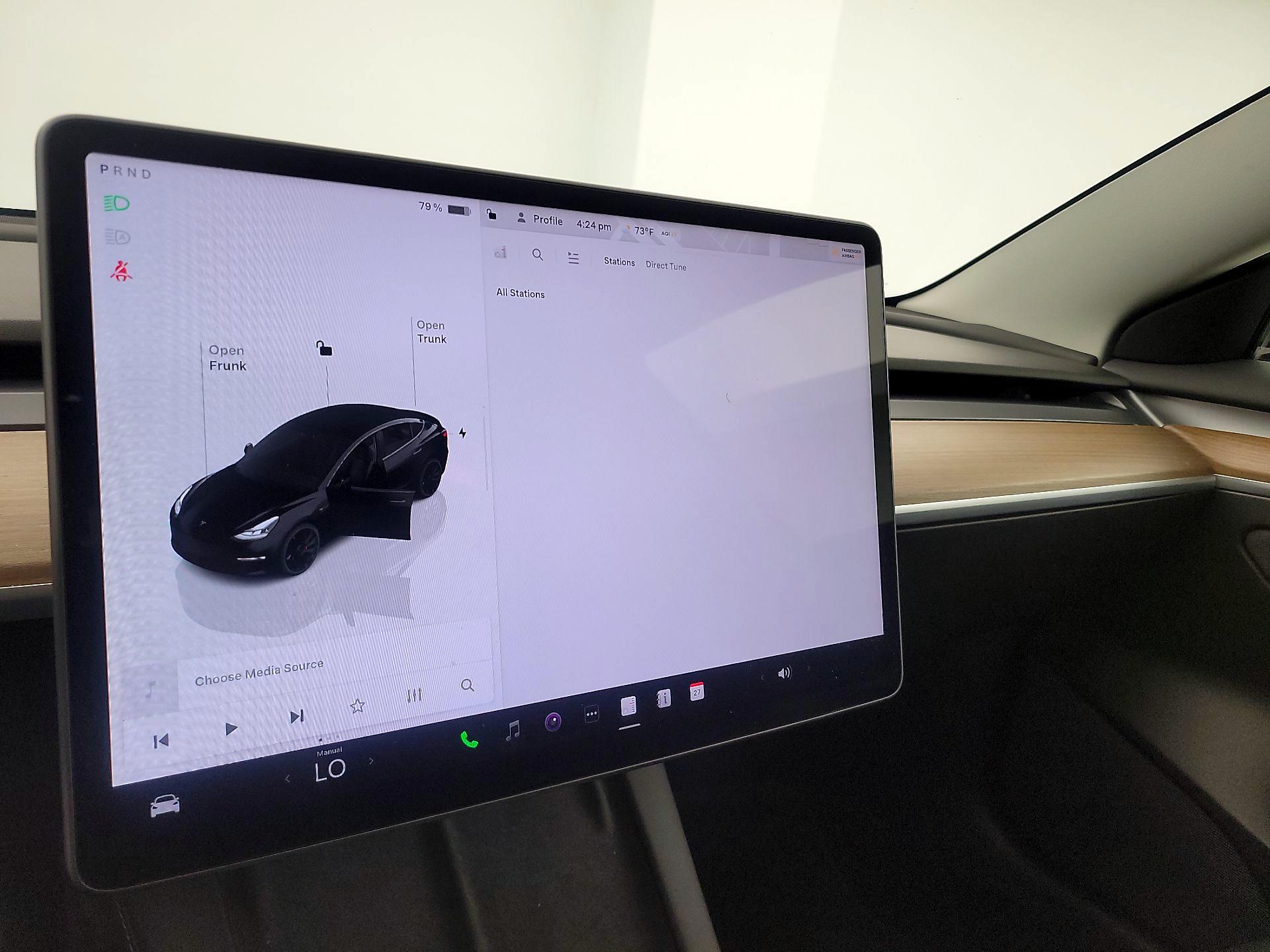 Thumbnail: 2022 Tesla Model 3 - 15