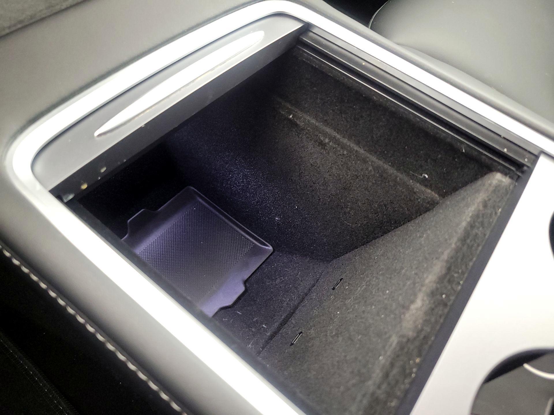 Thumbnail: 2022 Tesla Model 3 - 18