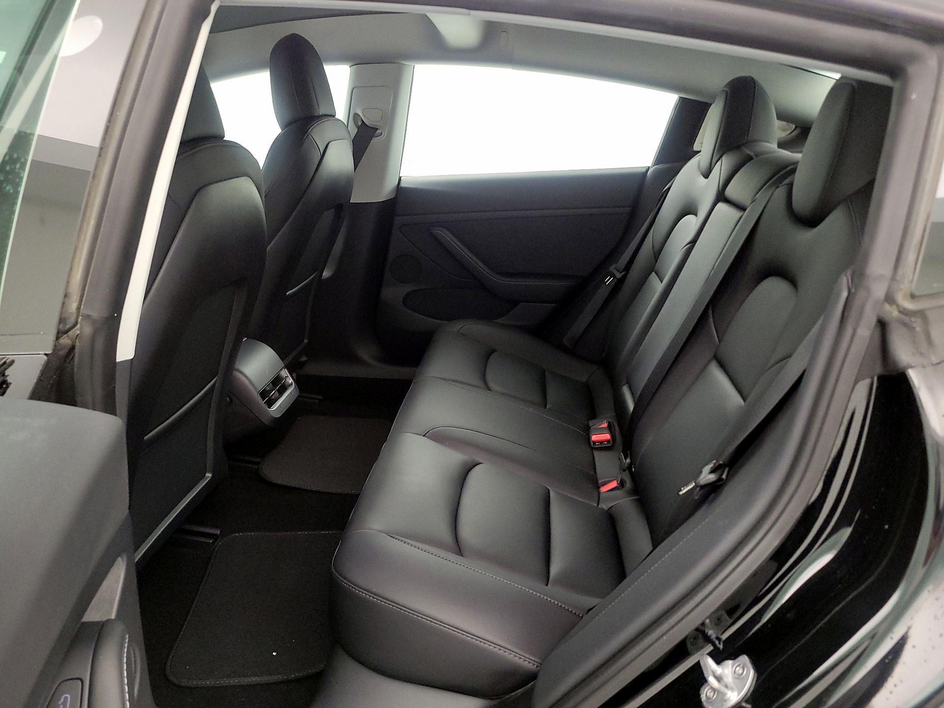 Thumbnail: 2022 Tesla Model 3 - 20