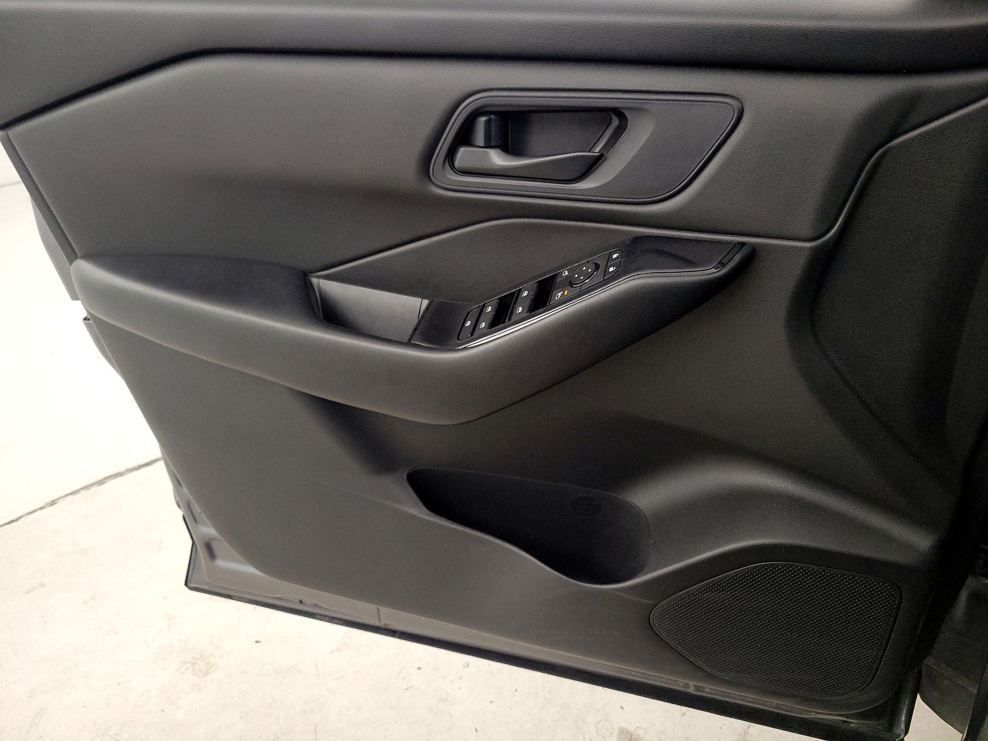 Thumbnail: 2024 Nissan Rogue - 12