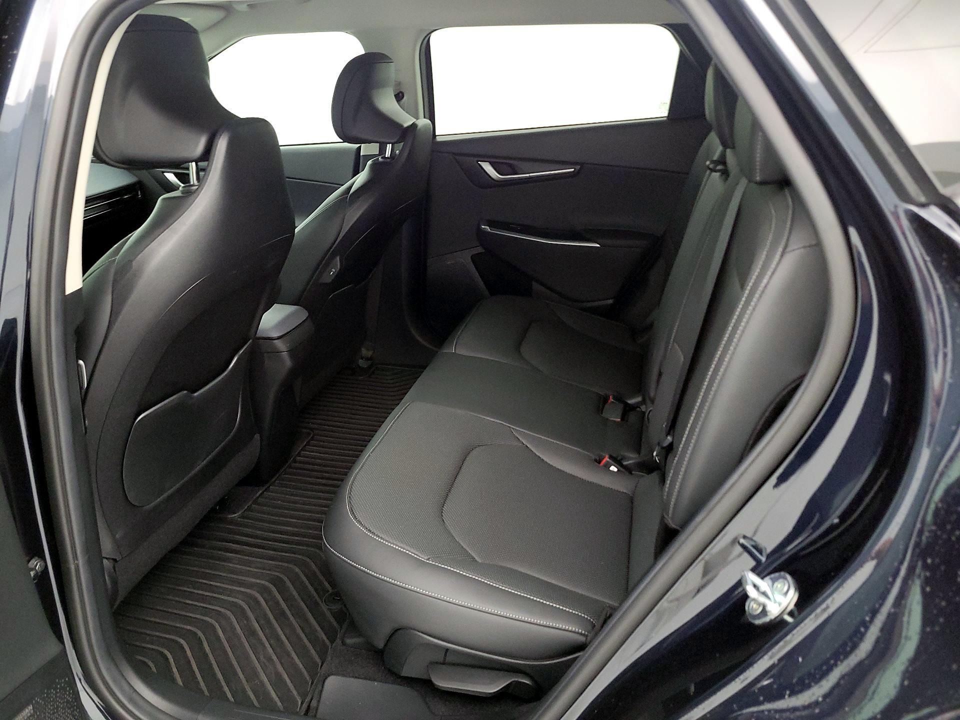 Thumbnail: 2022 Kia EV6 - 20