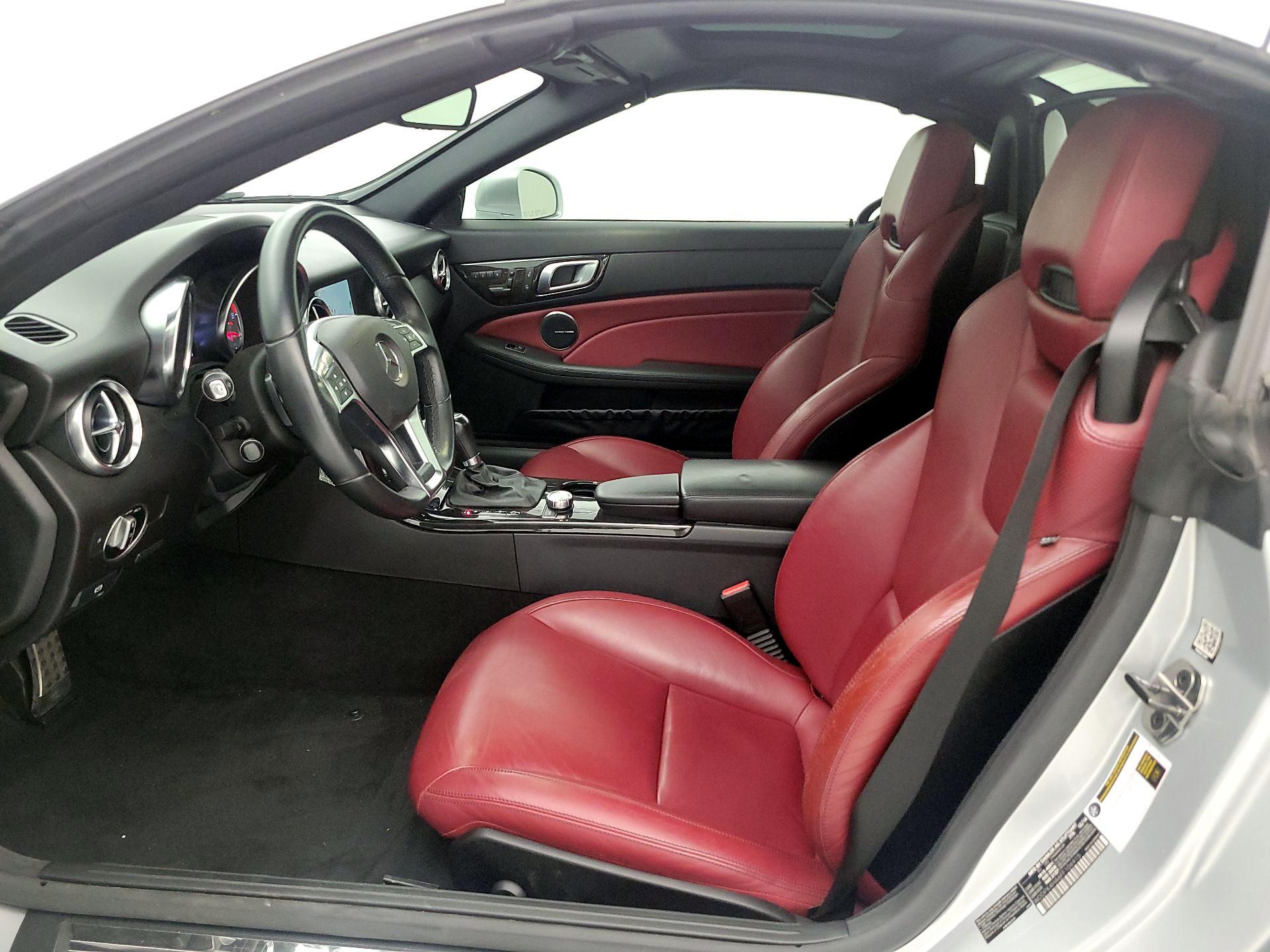 Thumbnail: 2015 Mercedes-Benz SLK - 11