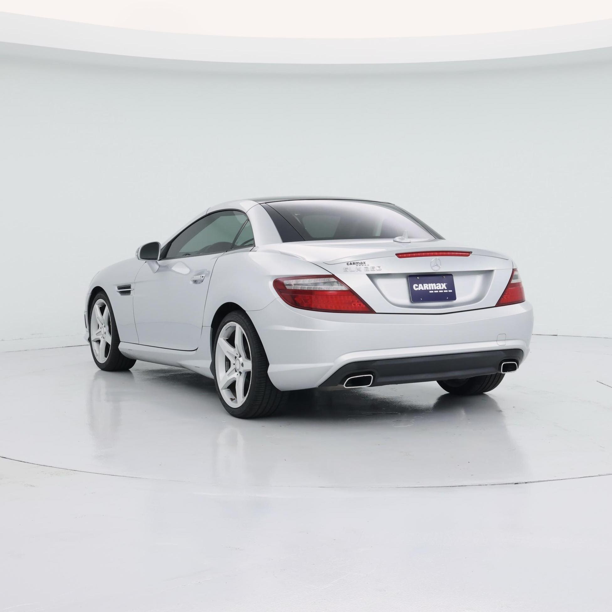 Thumbnail: 2015 Mercedes-Benz SLK - 2