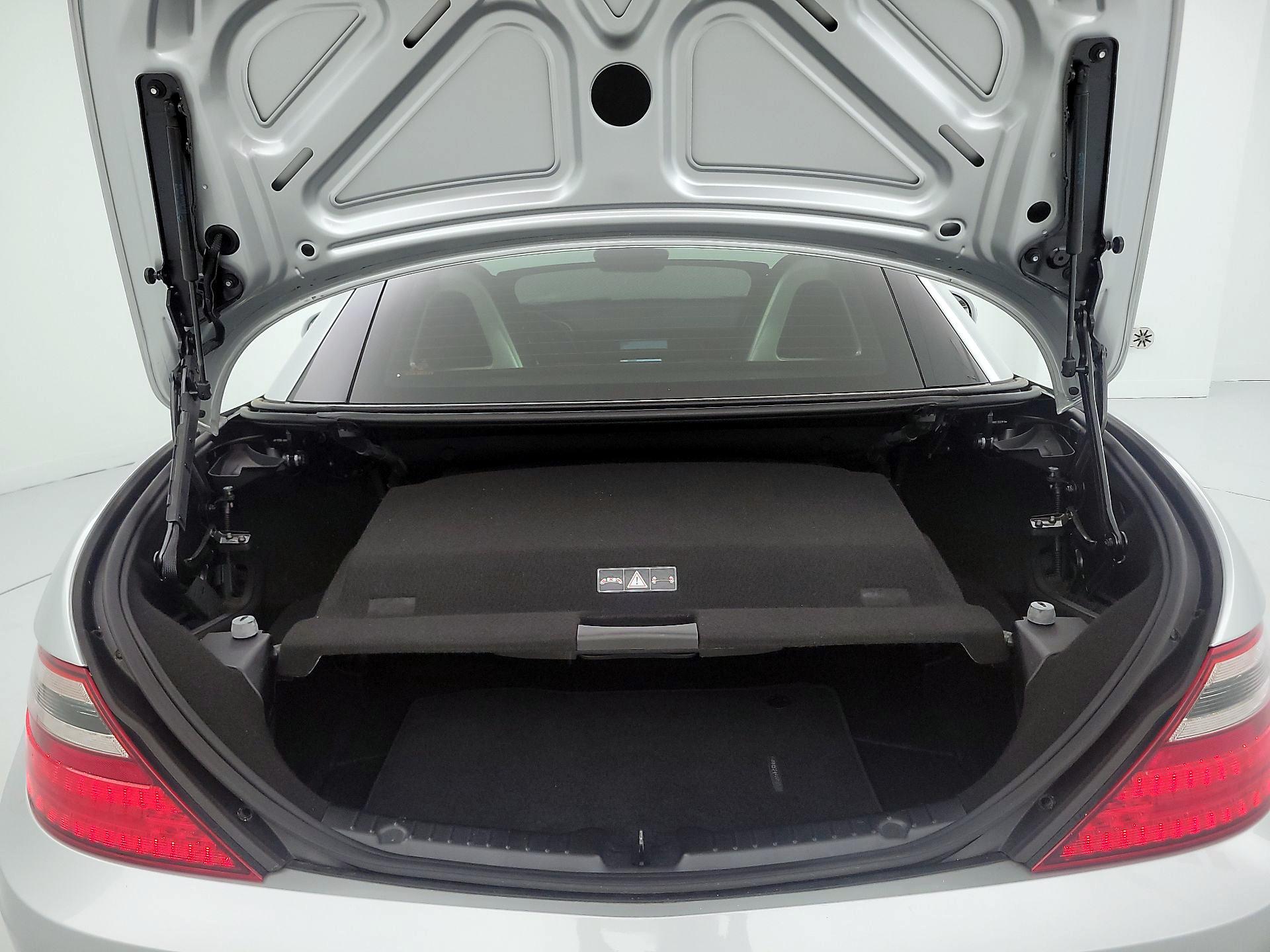 Thumbnail: 2015 Mercedes-Benz SLK - 19