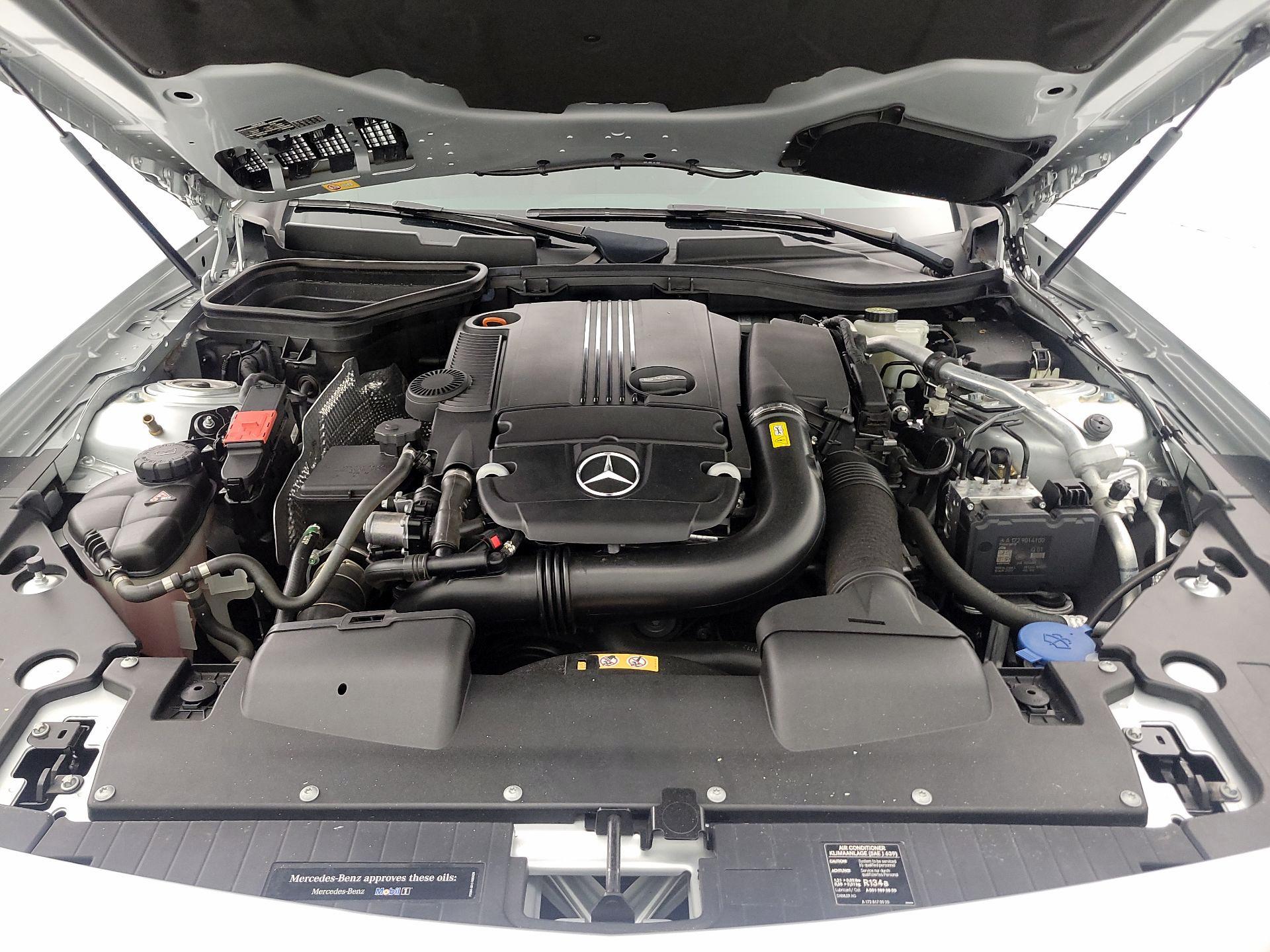 Thumbnail: 2015 Mercedes-Benz SLK - 20