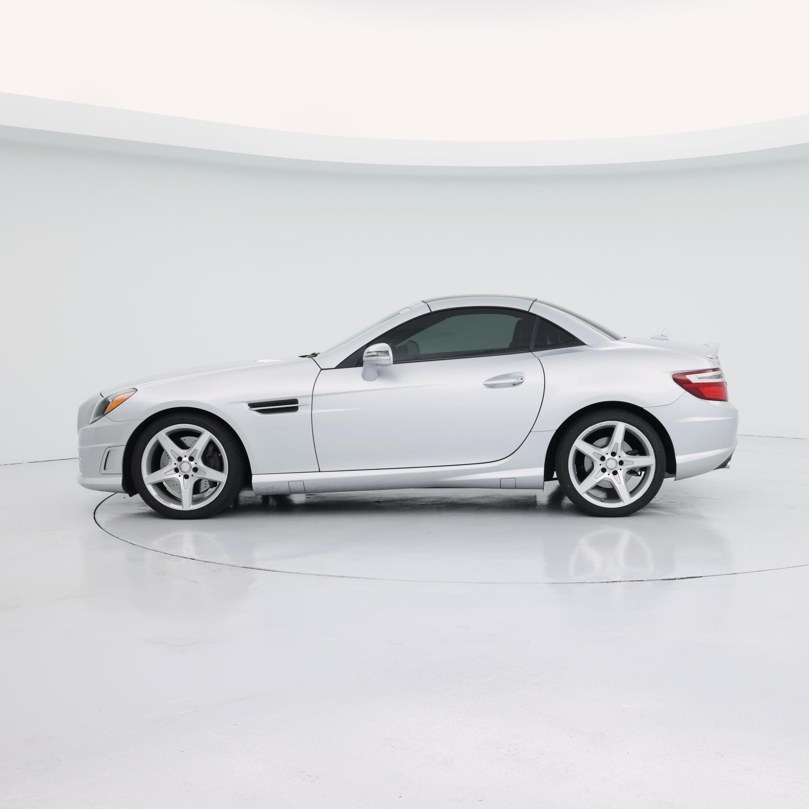 Thumbnail: 2015 Mercedes-Benz SLK - 3