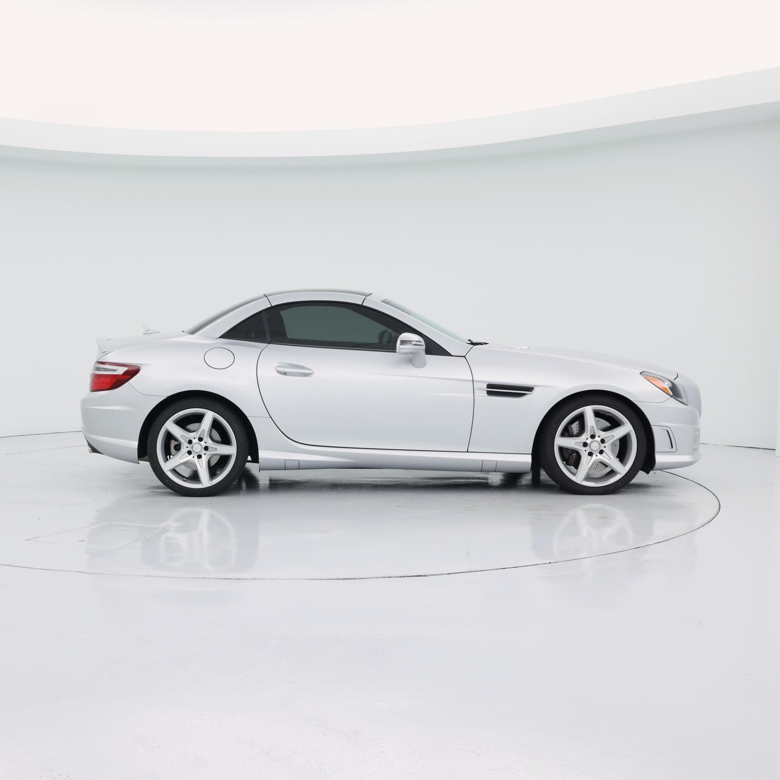 Thumbnail: 2015 Mercedes-Benz SLK - 7