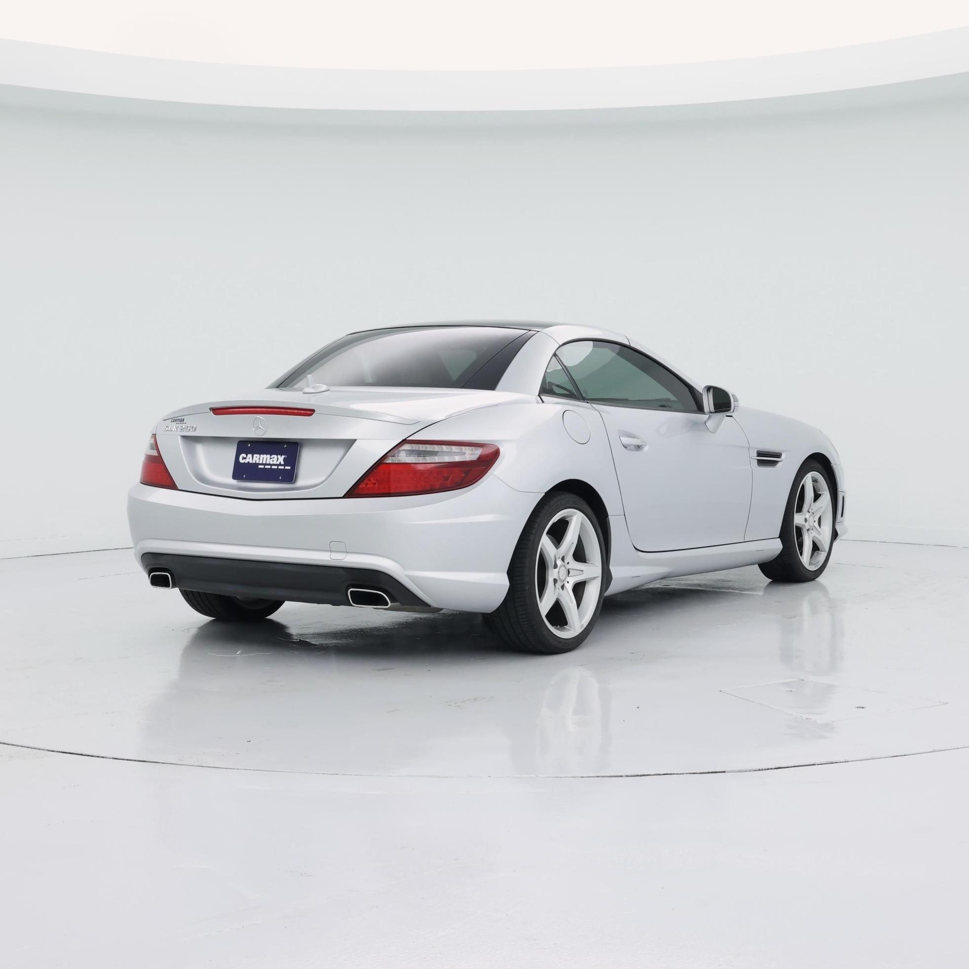 Thumbnail: 2015 Mercedes-Benz SLK - 8