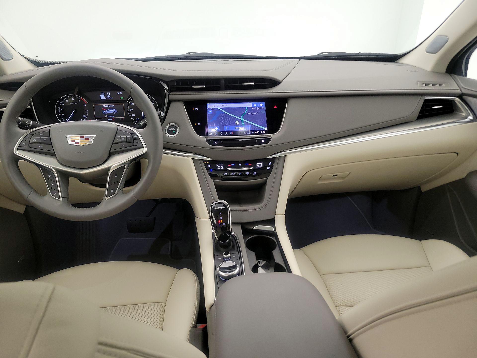 Thumbnail: 2025 Cadillac XT5 - 9