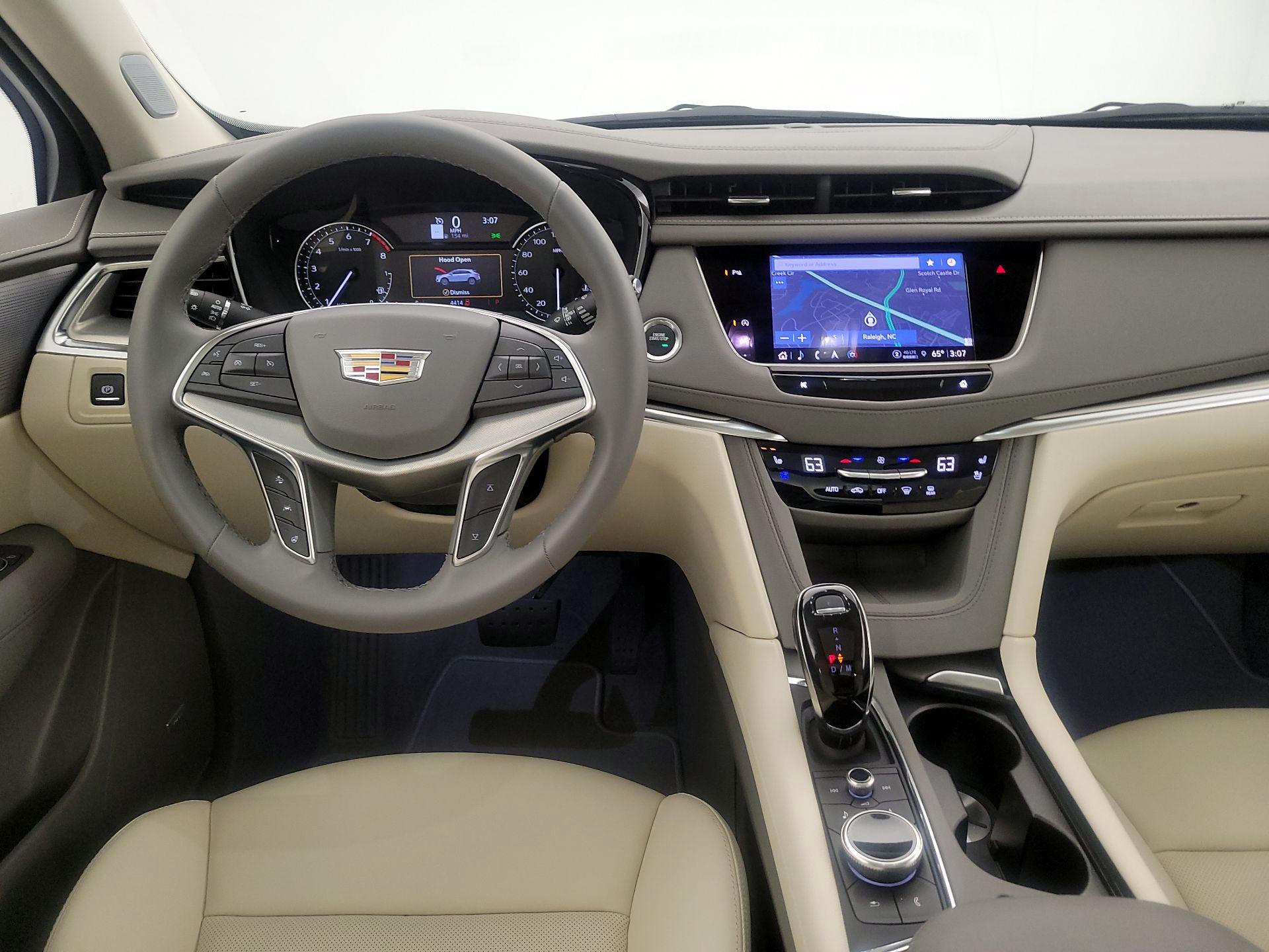 Thumbnail: 2025 Cadillac XT5 - 10