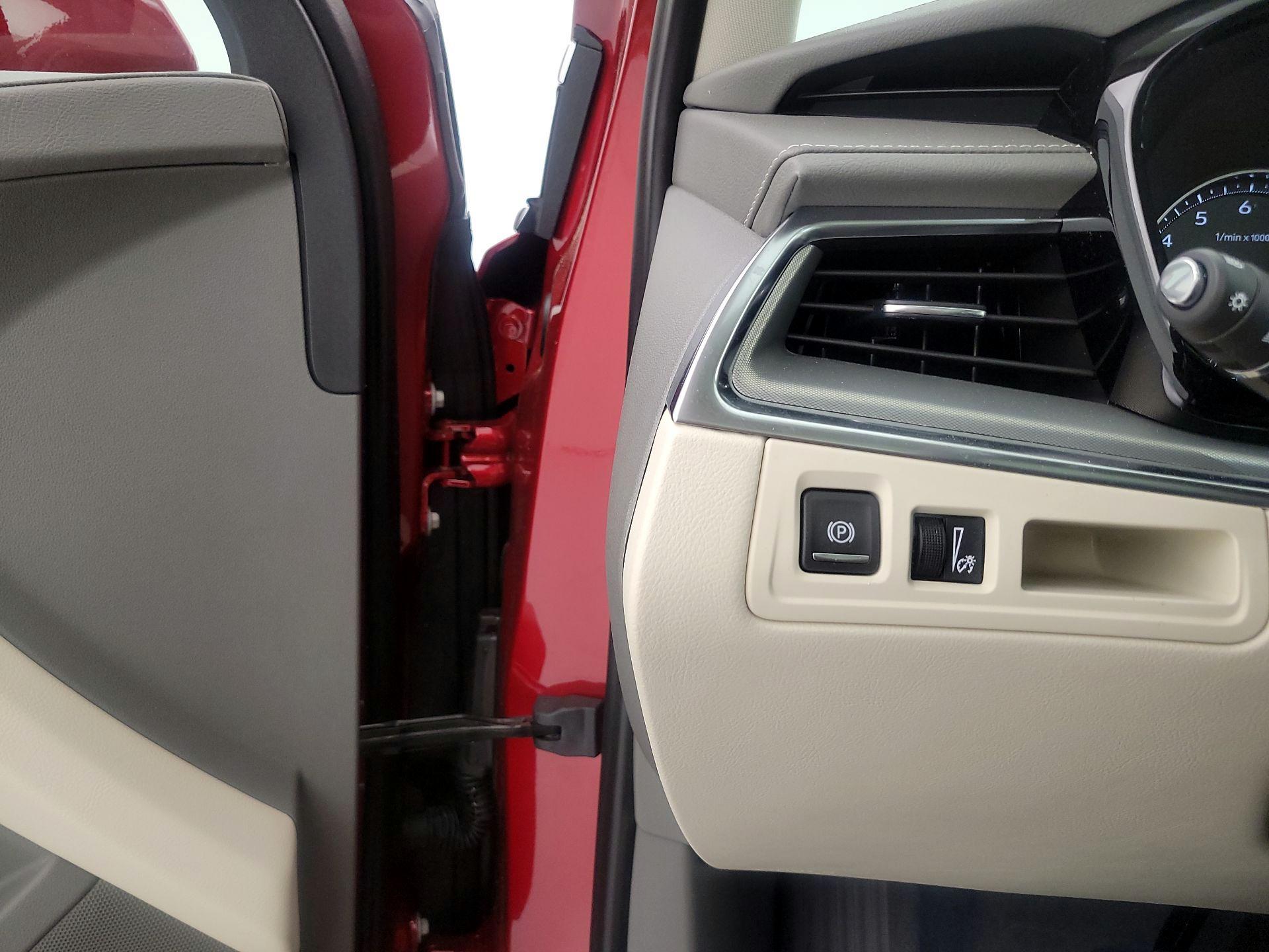 Thumbnail: 2025 Cadillac XT5 - 13