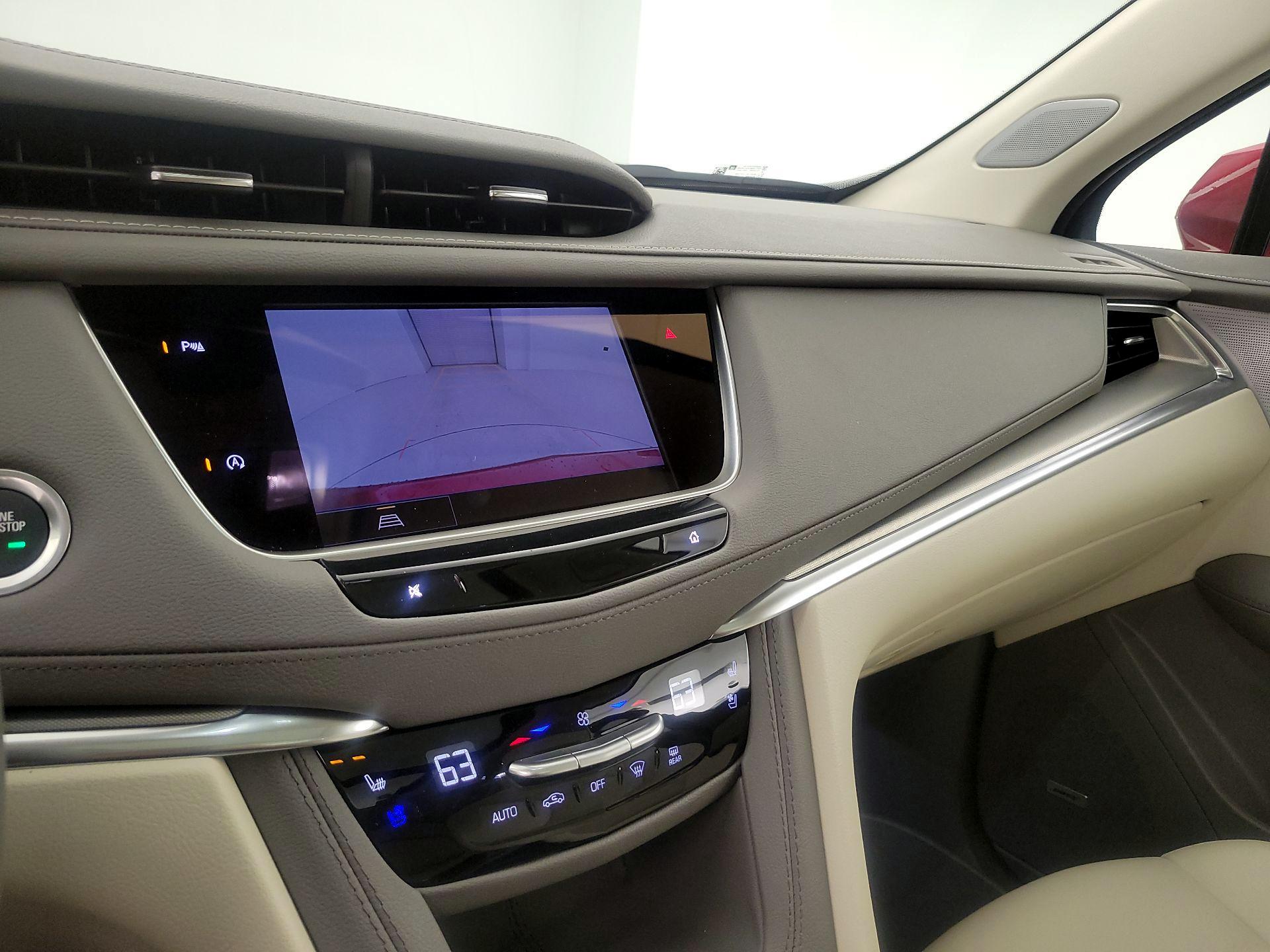 Thumbnail: 2025 Cadillac XT5 - 15