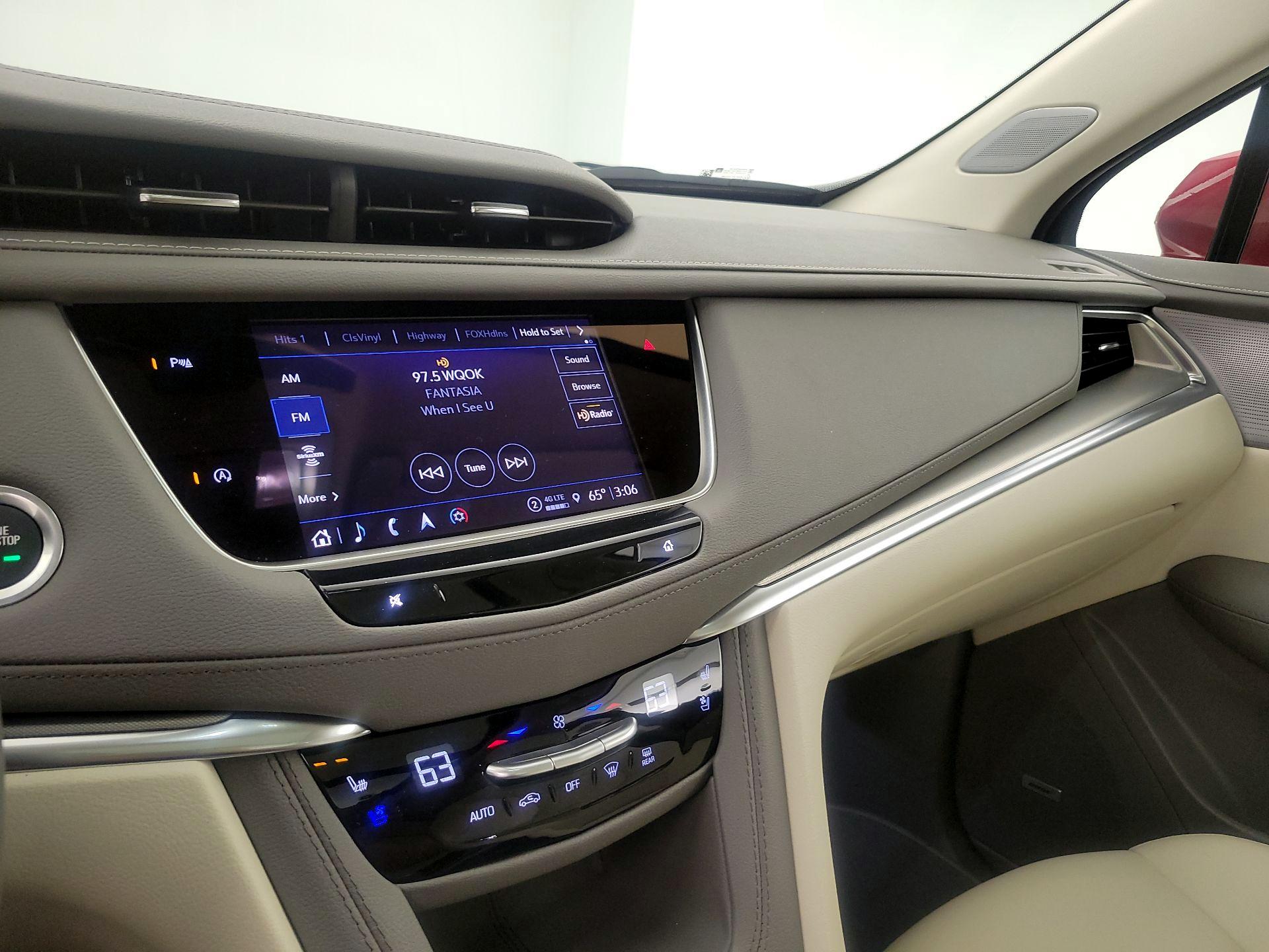 Thumbnail: 2025 Cadillac XT5 - 16