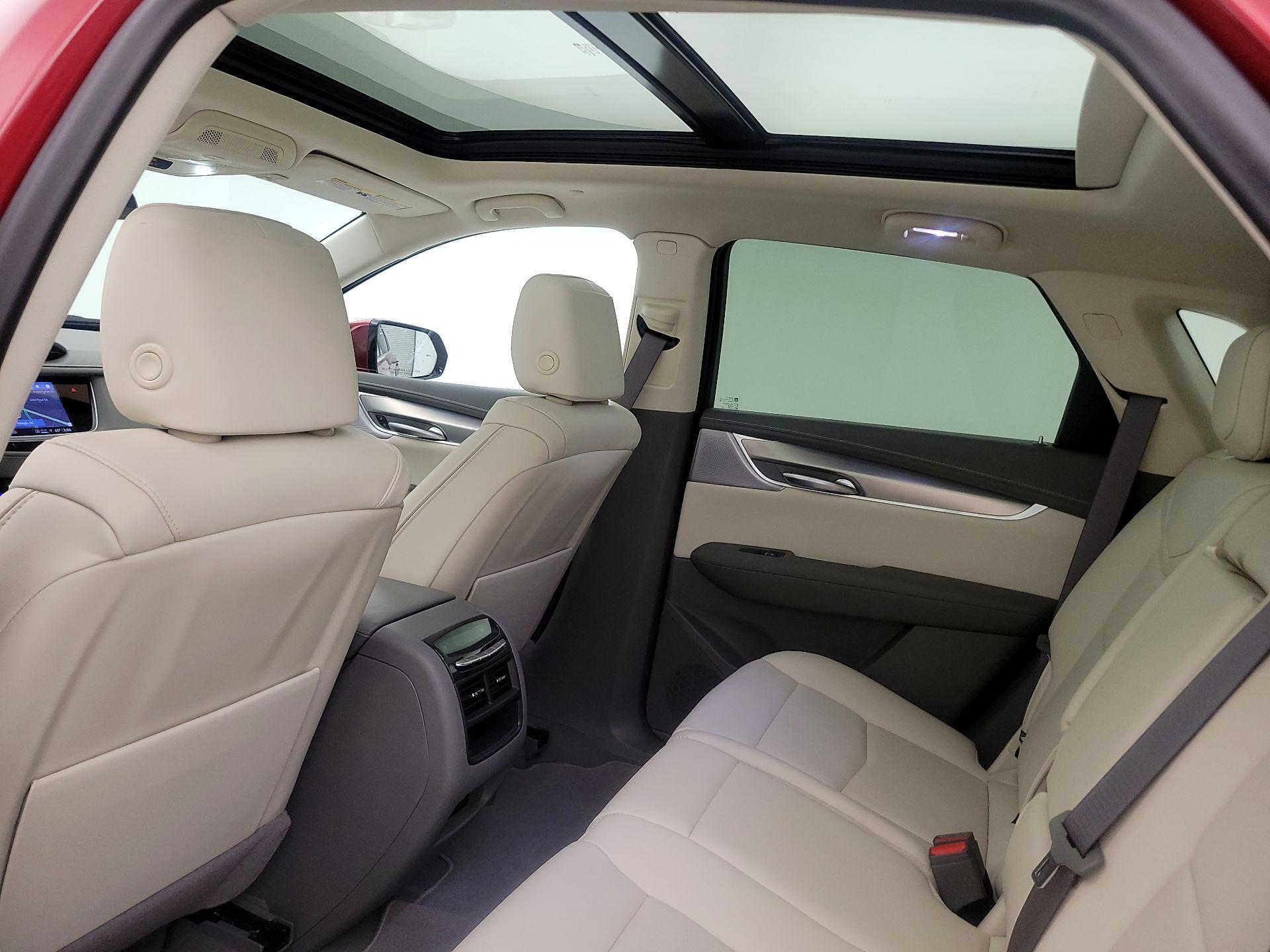 Thumbnail: 2025 Cadillac XT5 - 20