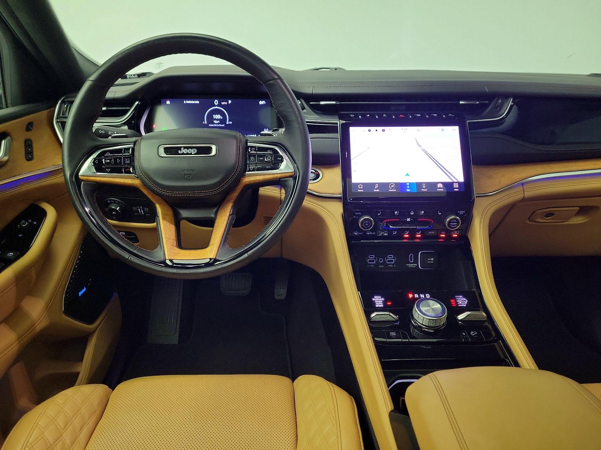 Thumbnail: 2023 Jeep Grand Cherokee - 10