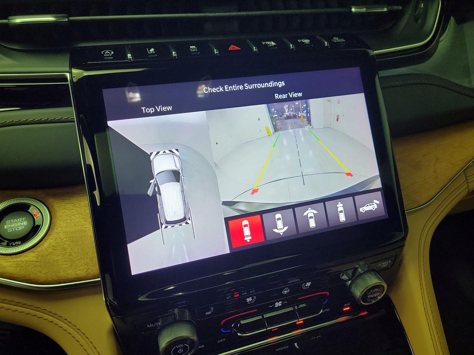 Thumbnail: 2023 Jeep Grand Cherokee - 15