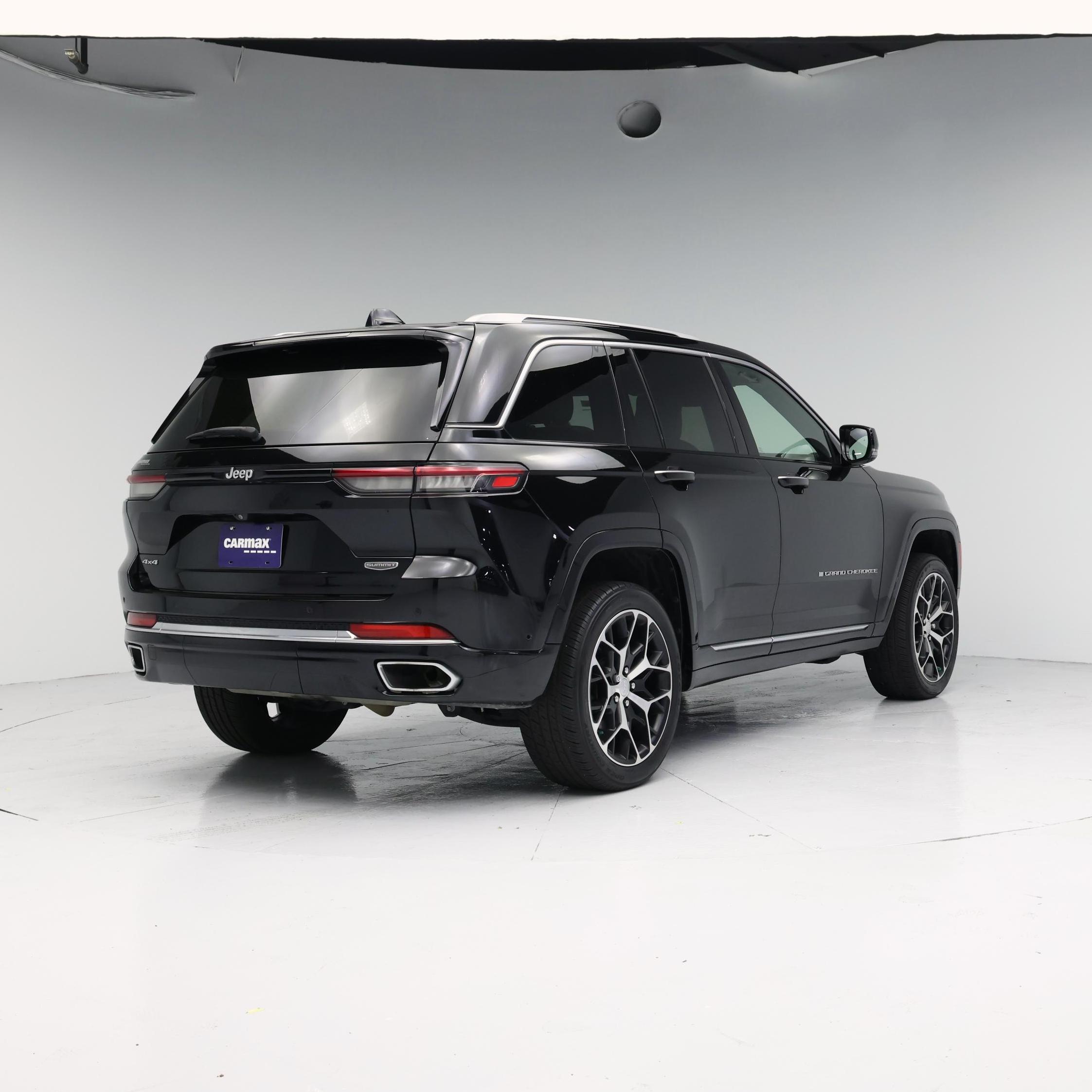 Thumbnail: 2023 Jeep Grand Cherokee - 8