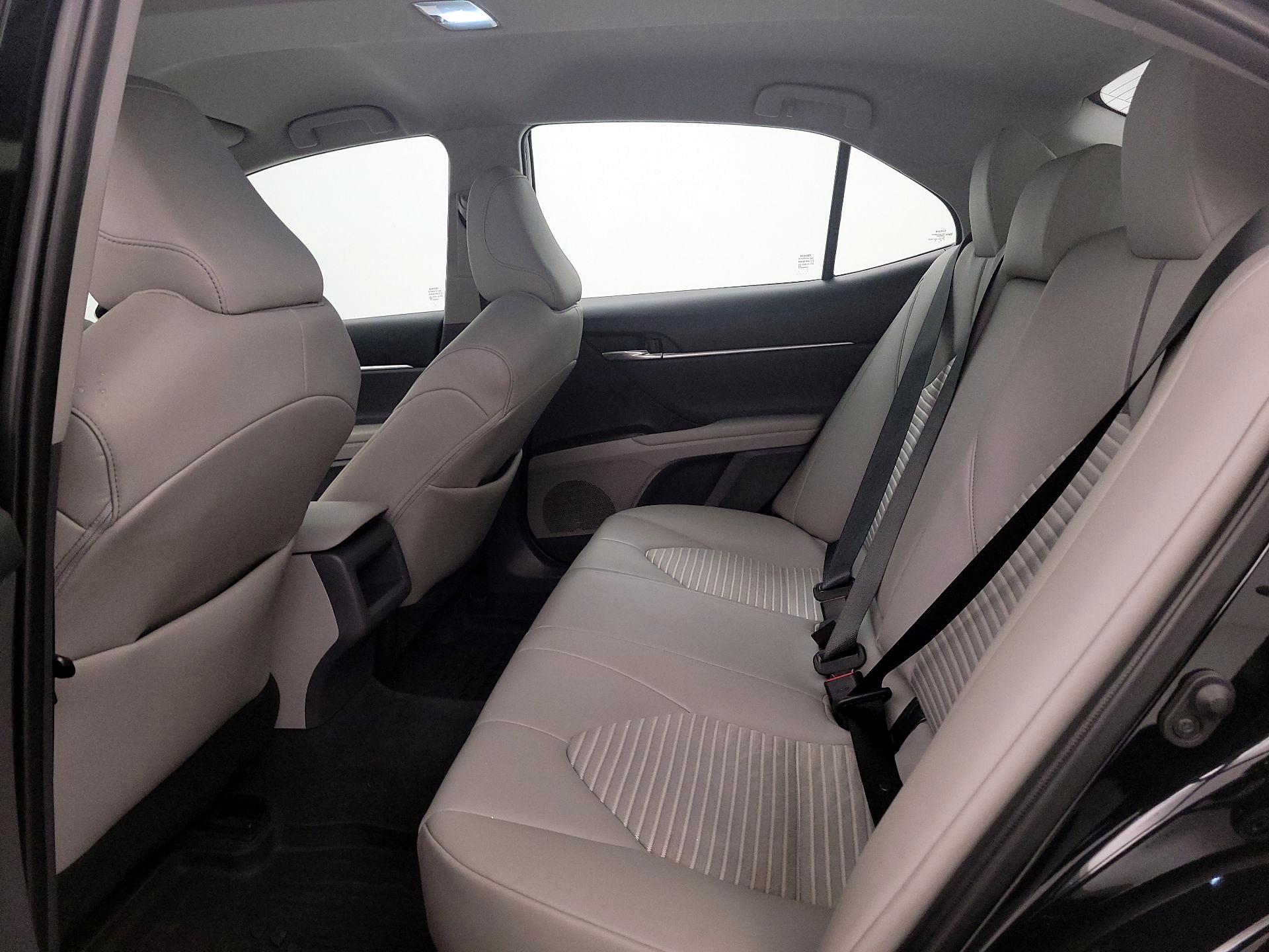 Thumbnail: 2022 Toyota Camry - 19