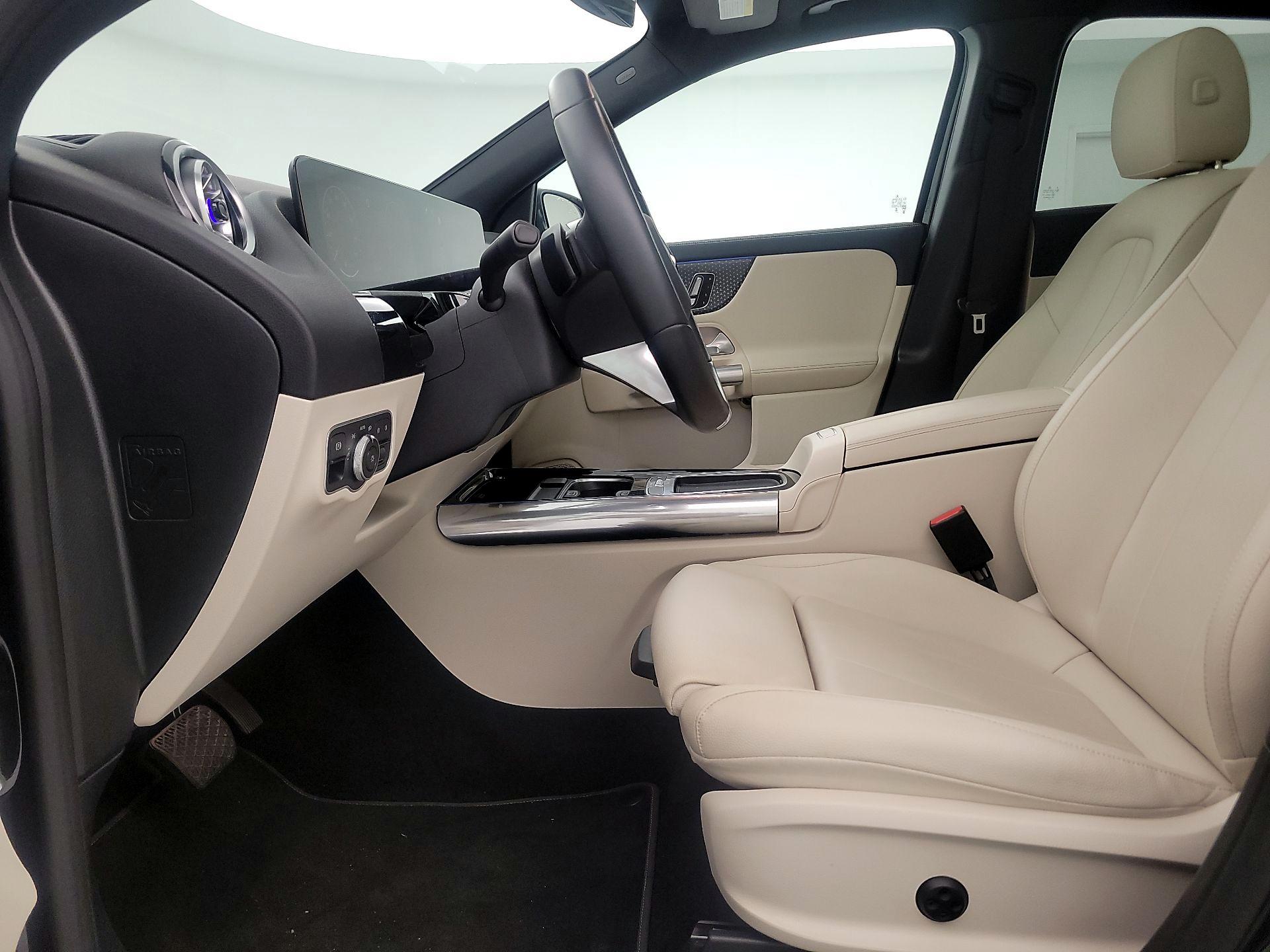 Thumbnail: 2025 Mercedes-Benz GLA - 11