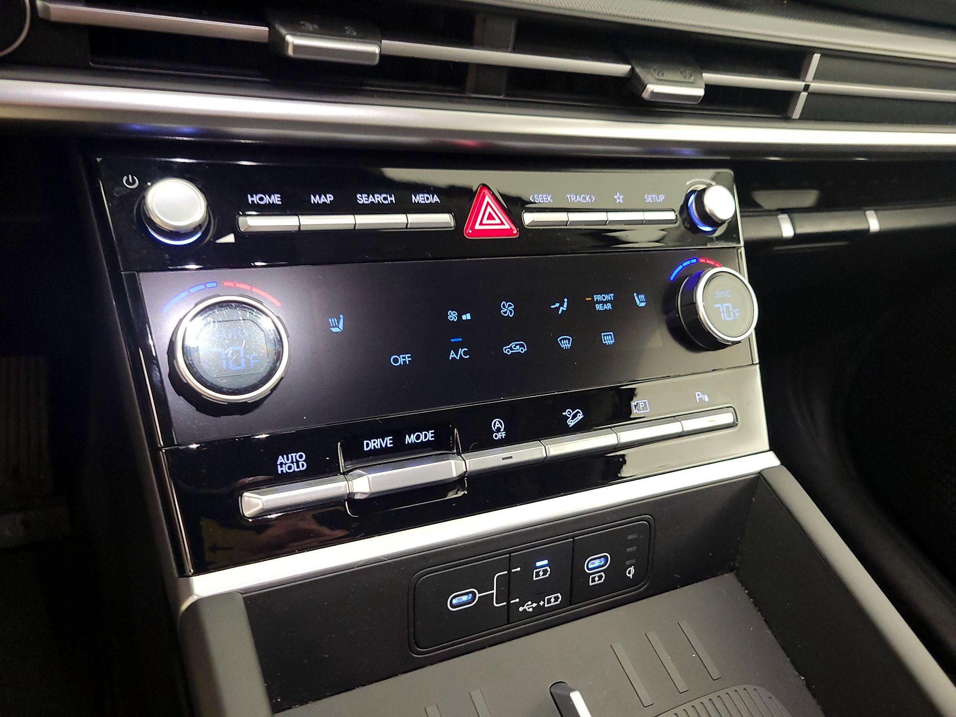 Thumbnail: 2024 Hyundai Santa Fe - 16