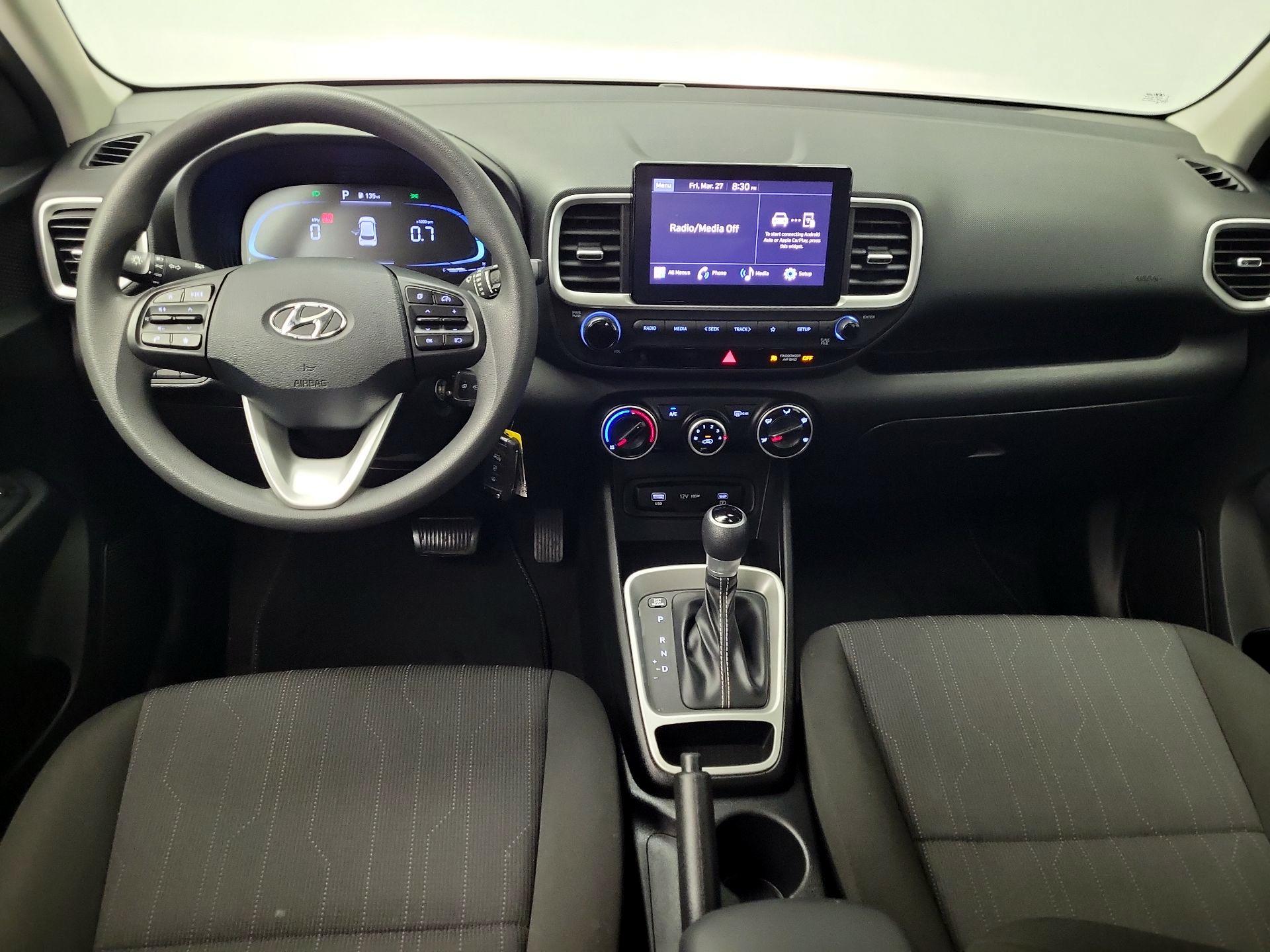 Thumbnail: 2023 Hyundai Venue - 9