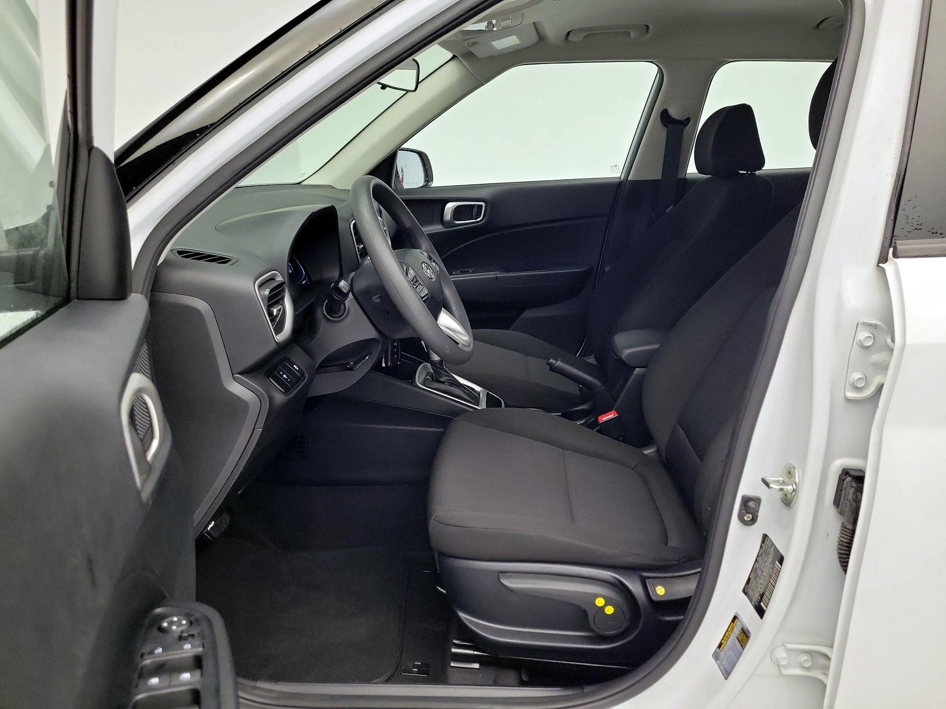 Thumbnail: 2023 Hyundai Venue - 11