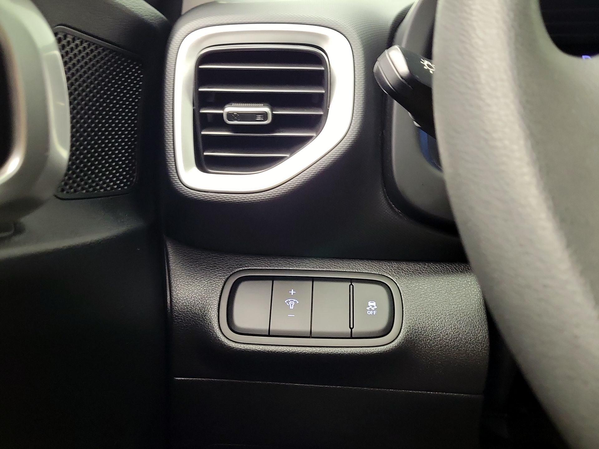 Thumbnail: 2023 Hyundai Venue - 13