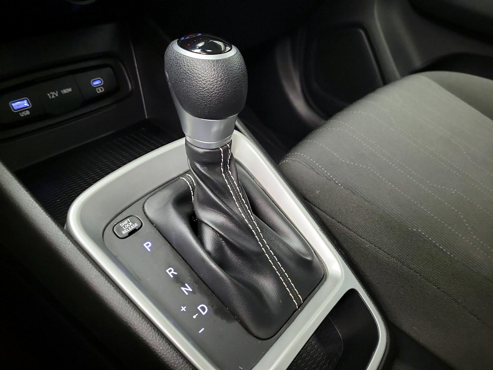 Thumbnail: 2023 Hyundai Venue - 17