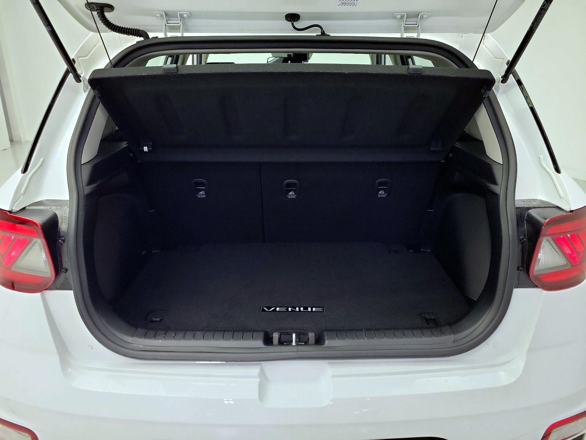 Thumbnail: 2023 Hyundai Venue - 20