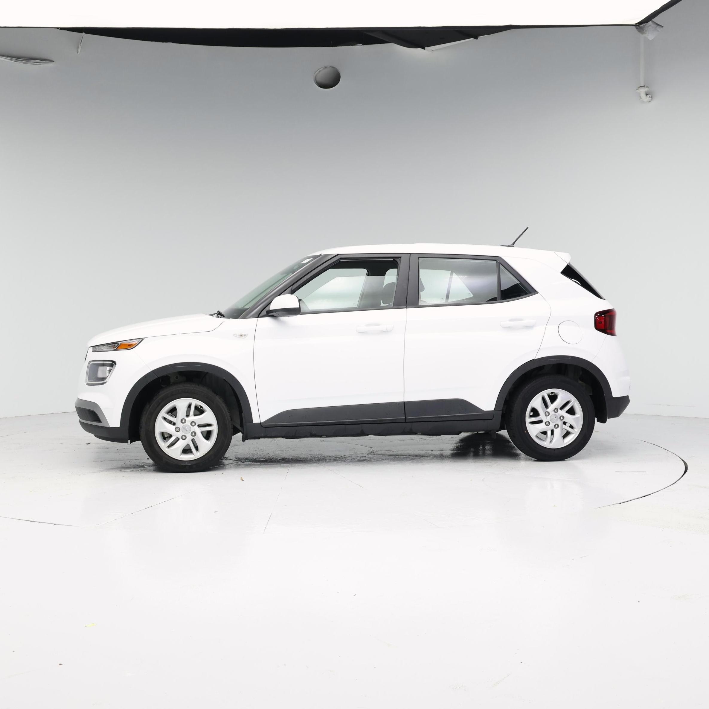 Thumbnail: 2023 Hyundai Venue - 3