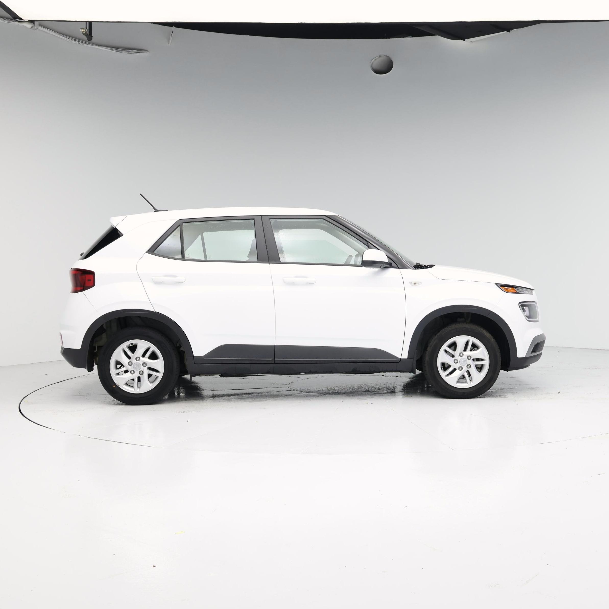 Thumbnail: 2023 Hyundai Venue - 7