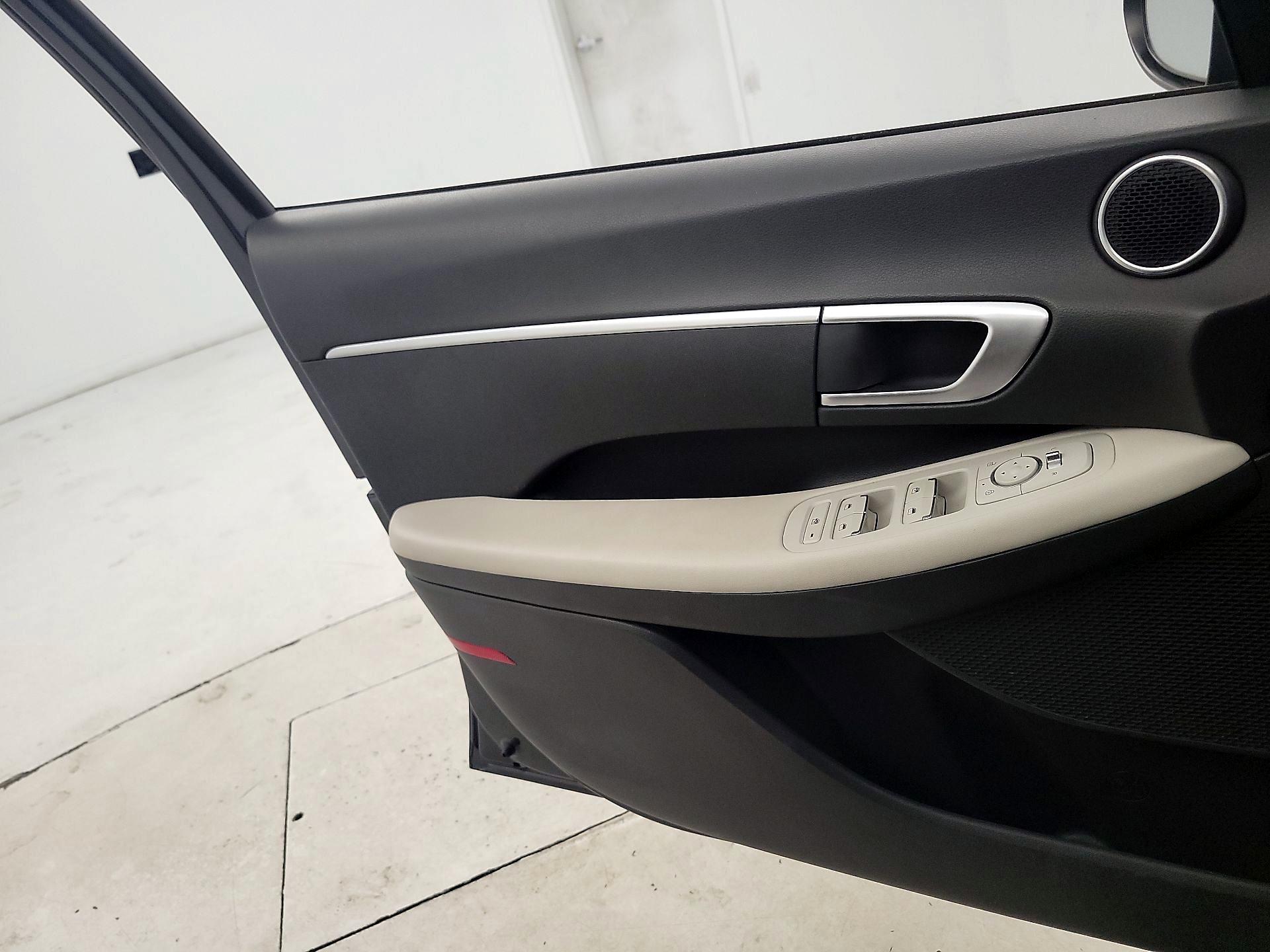 Thumbnail: 2023 Hyundai Sonata - 12