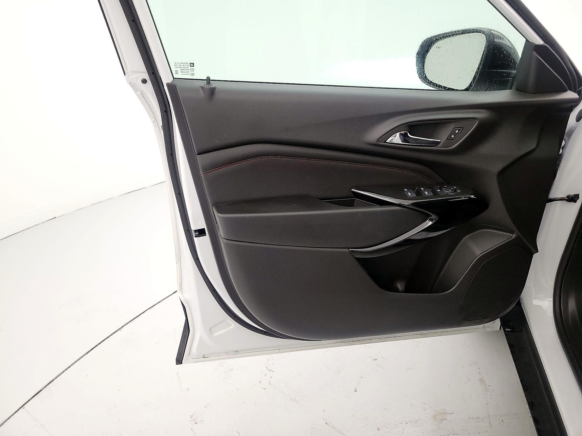 Thumbnail: 2025 Chevrolet Trax - 12