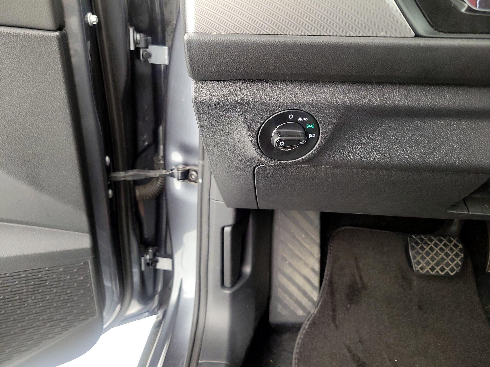 Thumbnail: 2019 Volkswagen Jetta - 13