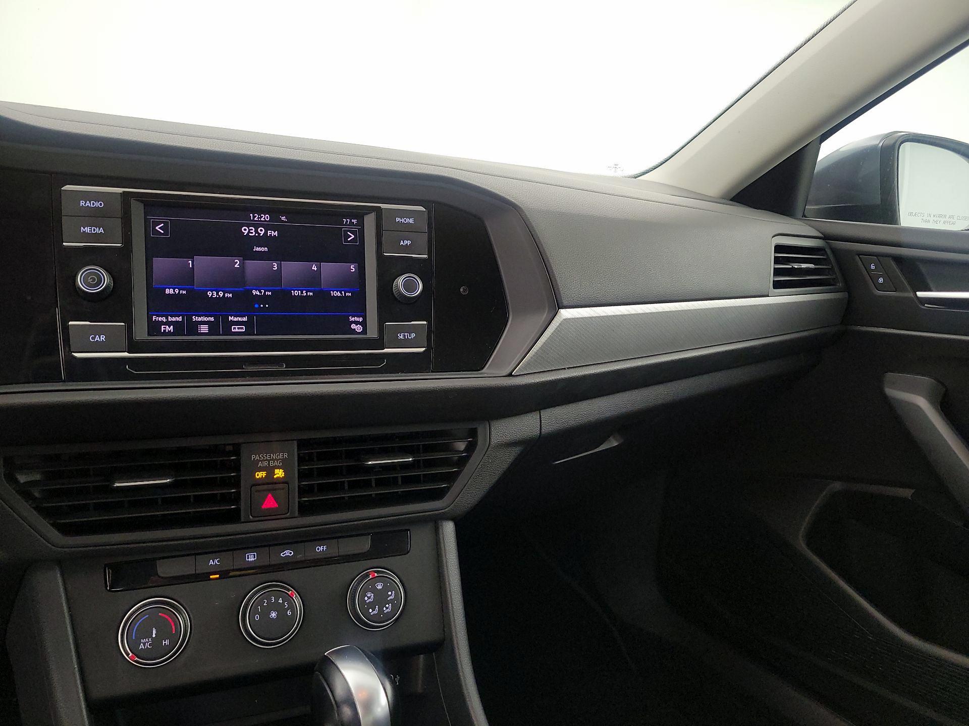 Thumbnail: 2019 Volkswagen Jetta - 15