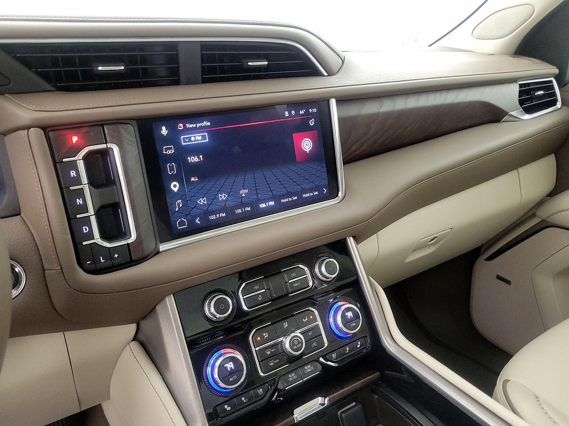 Thumbnail: 2023 GMC Yukon XL - 16