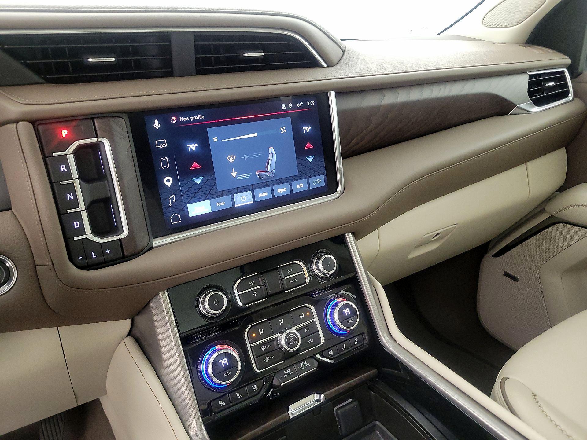 Thumbnail: 2023 GMC Yukon XL - 17