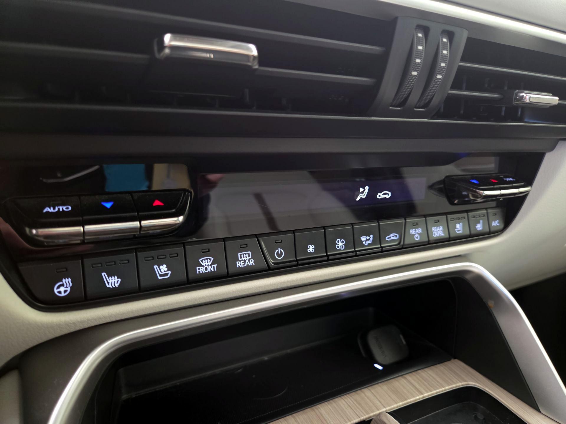 Thumbnail: 2024 Mazda CX-90 - 16